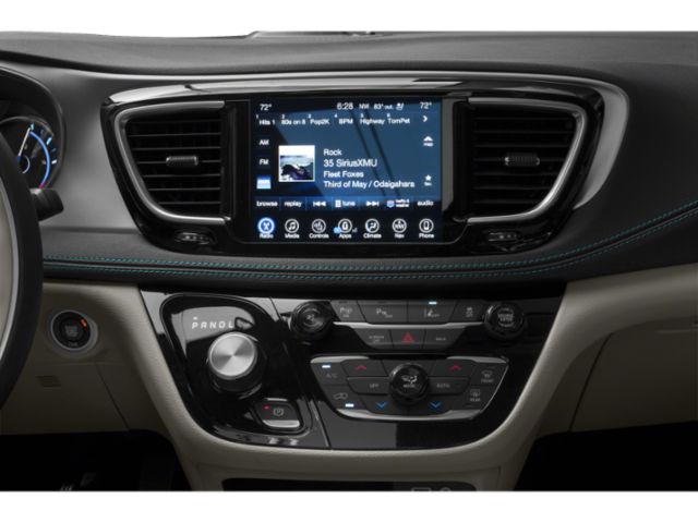 2018 Chrysler Pacifica Hybrid Limited