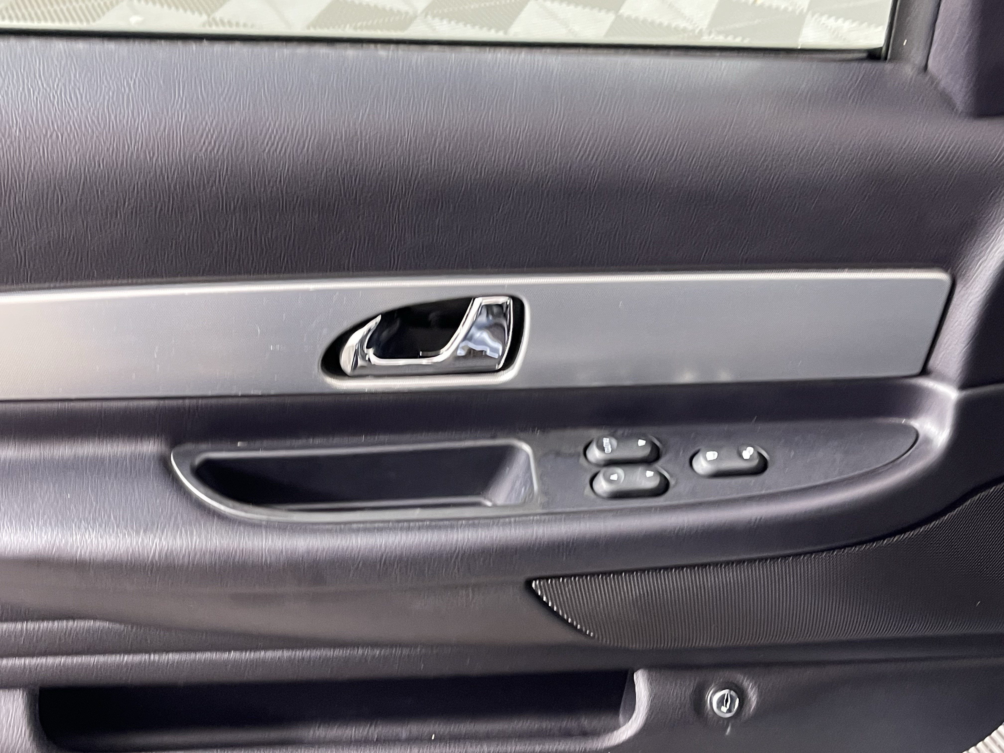 2005 Ford Thunderbird Base