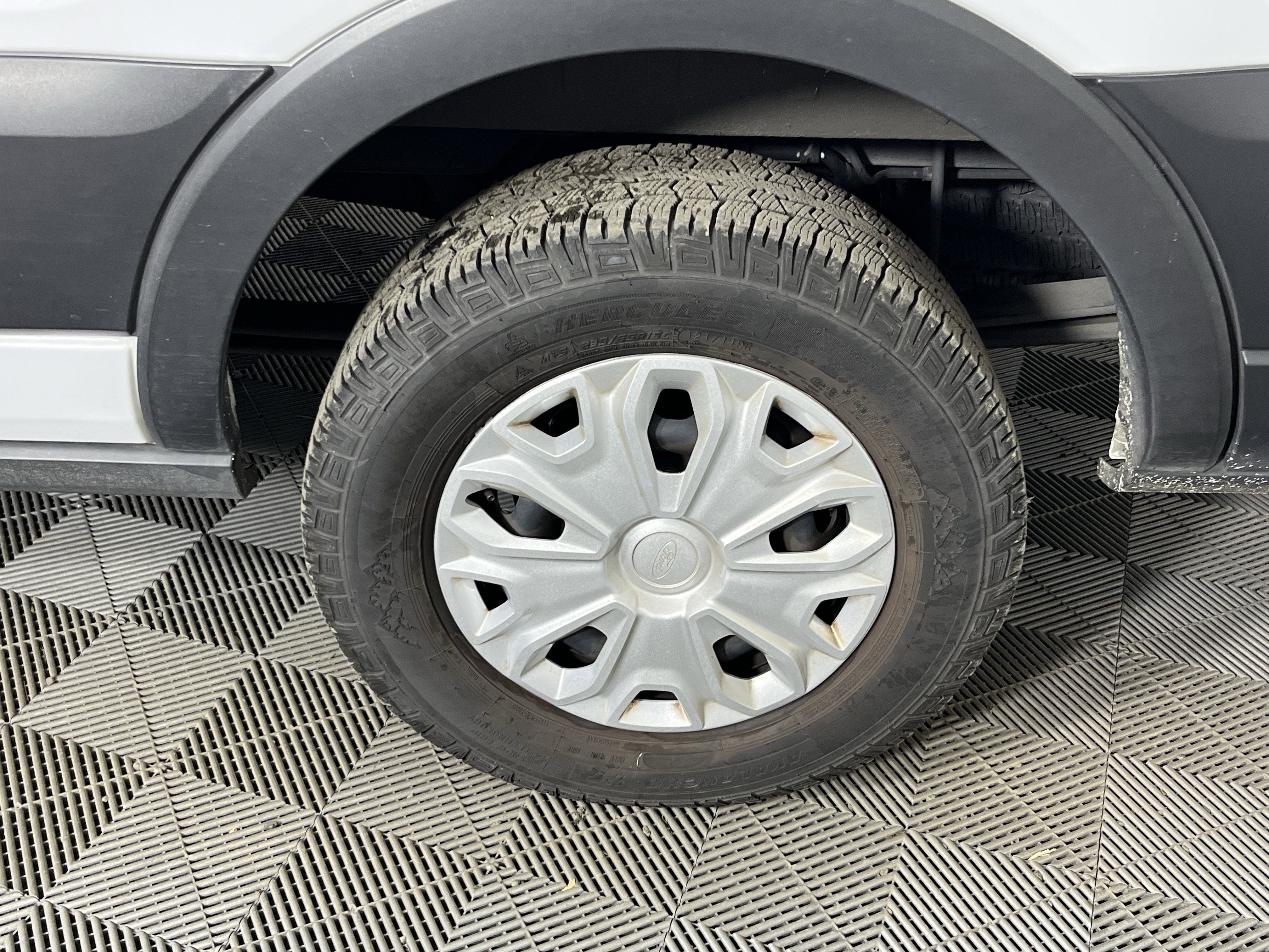 2023 Ford Transit Passenger Wagon Base