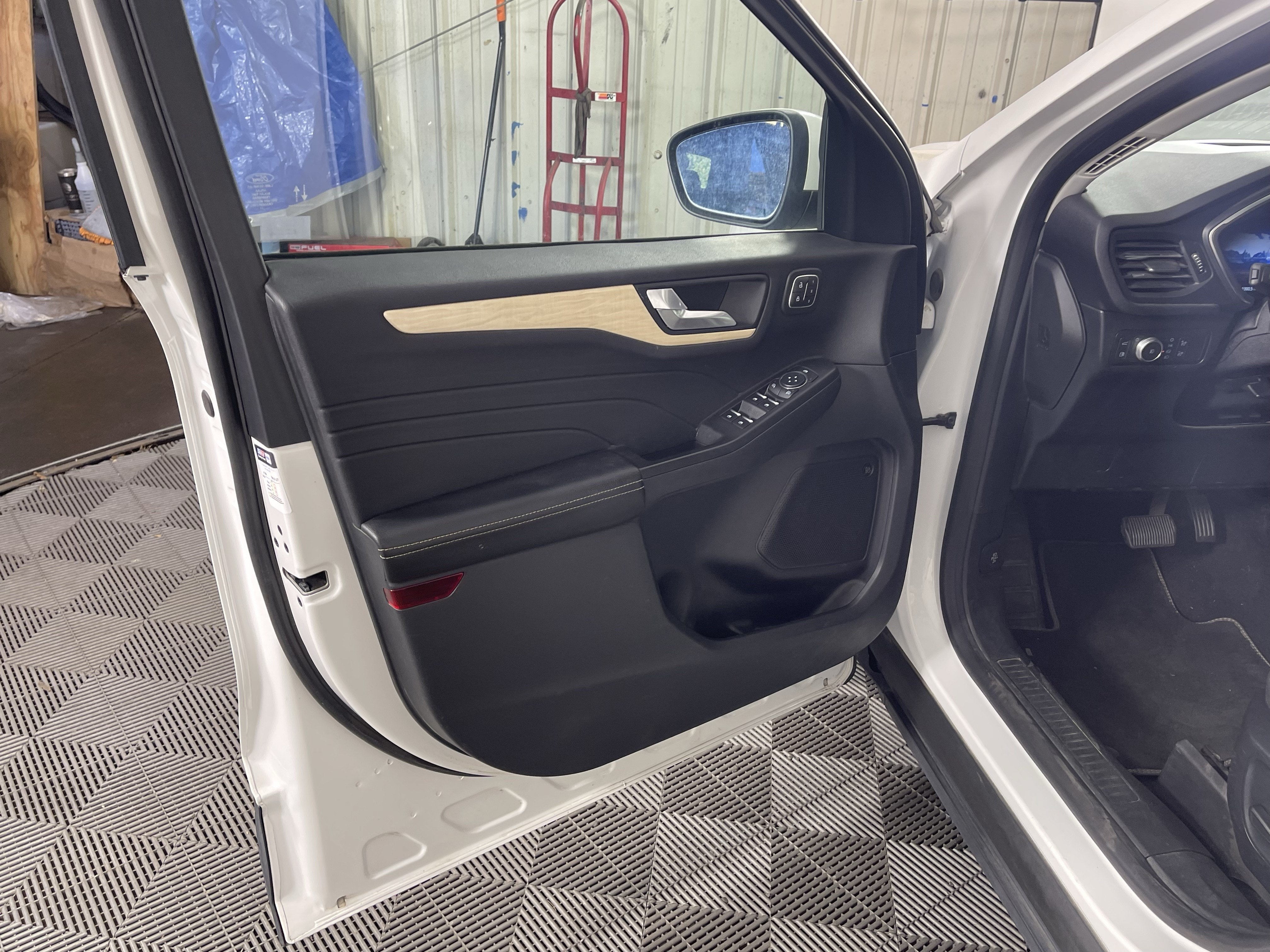2021 Ford Escape Titanium Hybrid