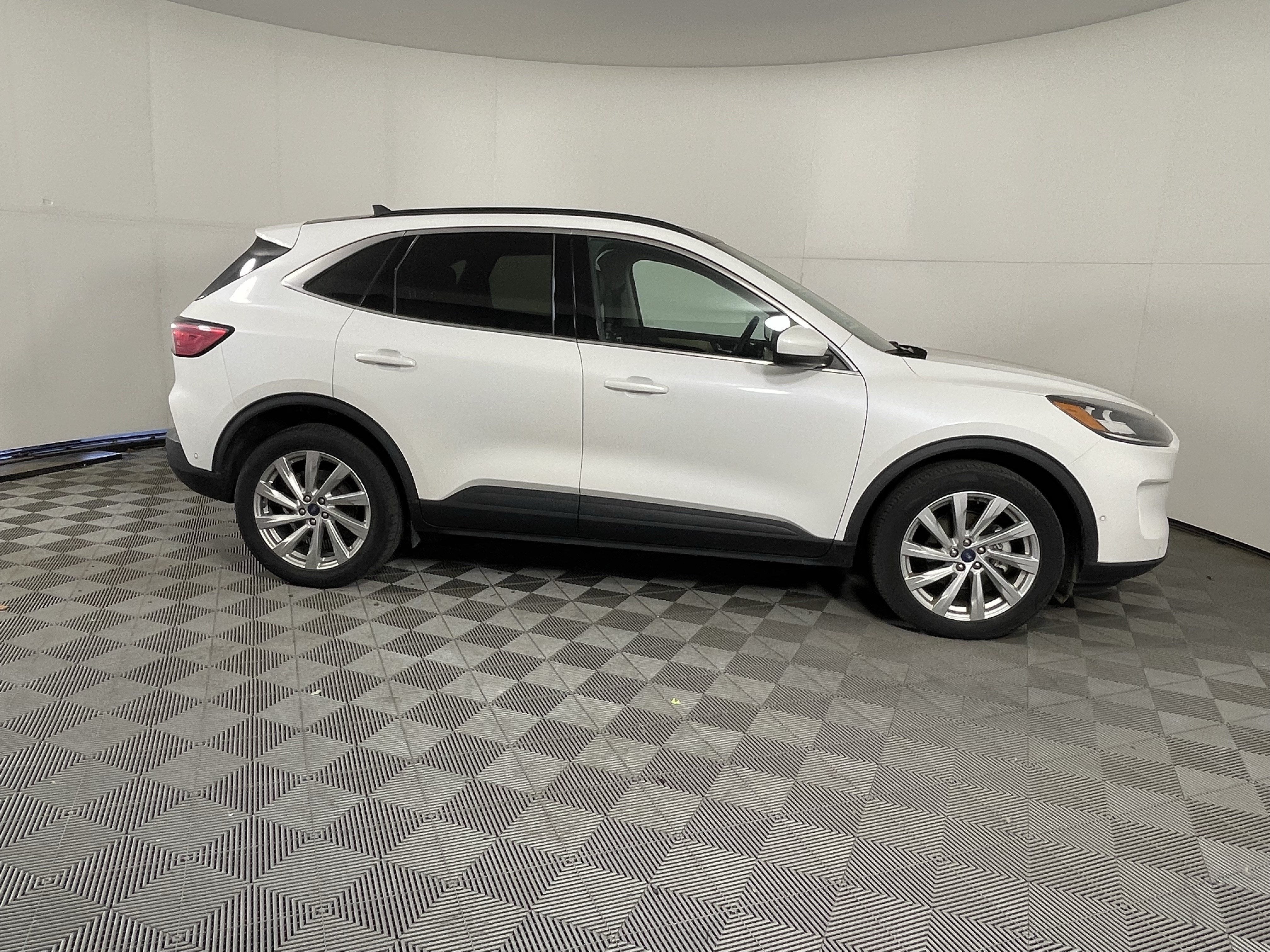 2021 Ford Escape Titanium Hybrid
