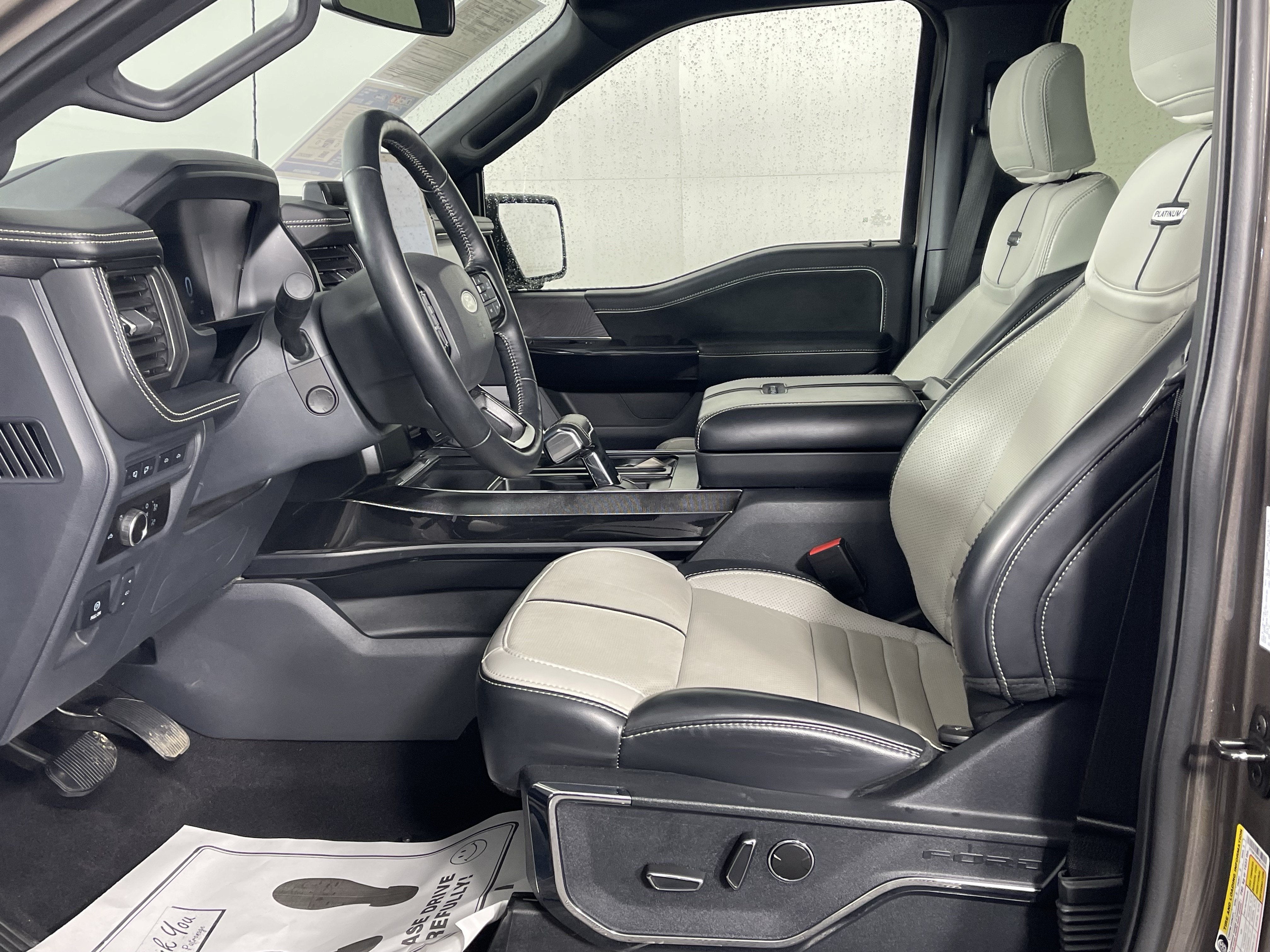 2023 Ford F-150 Lightning LARIAT