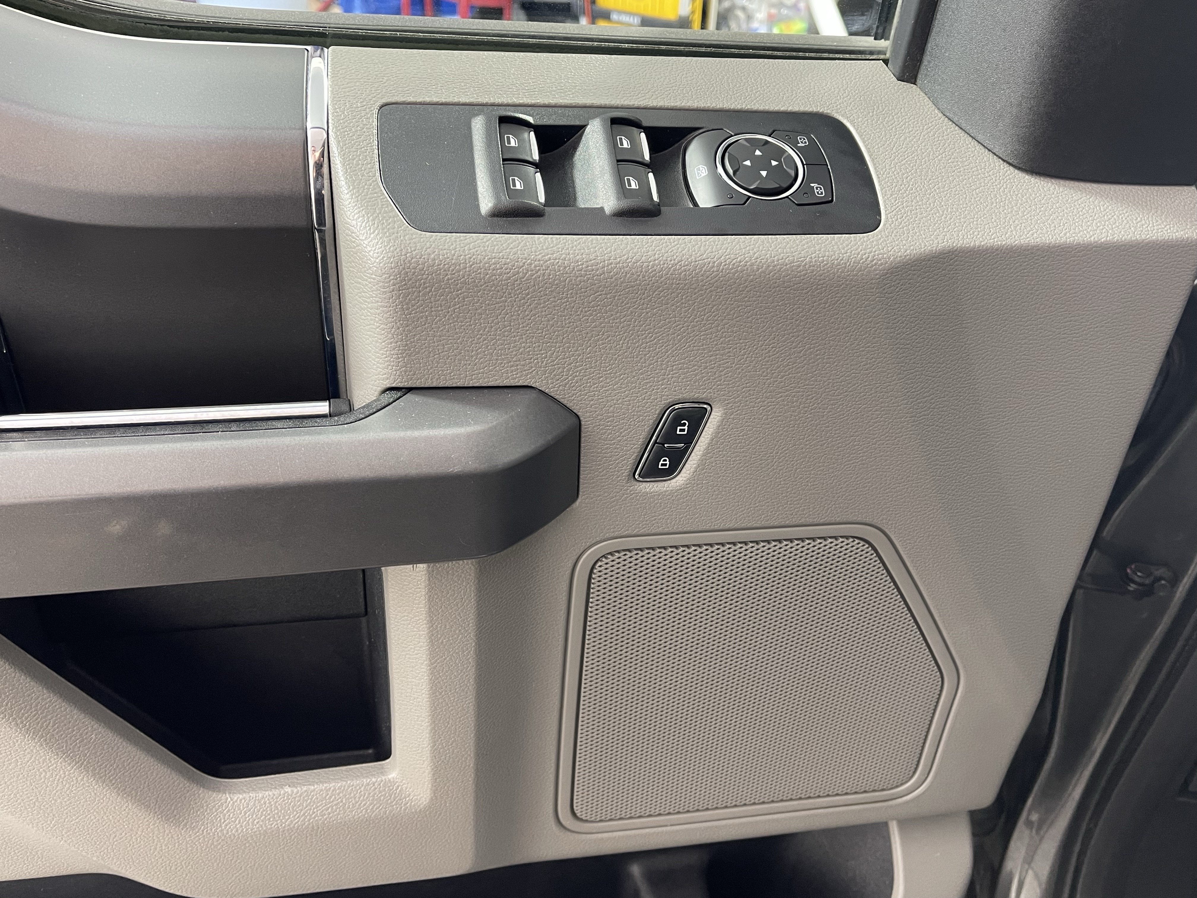 2016 Ford F-150 Base