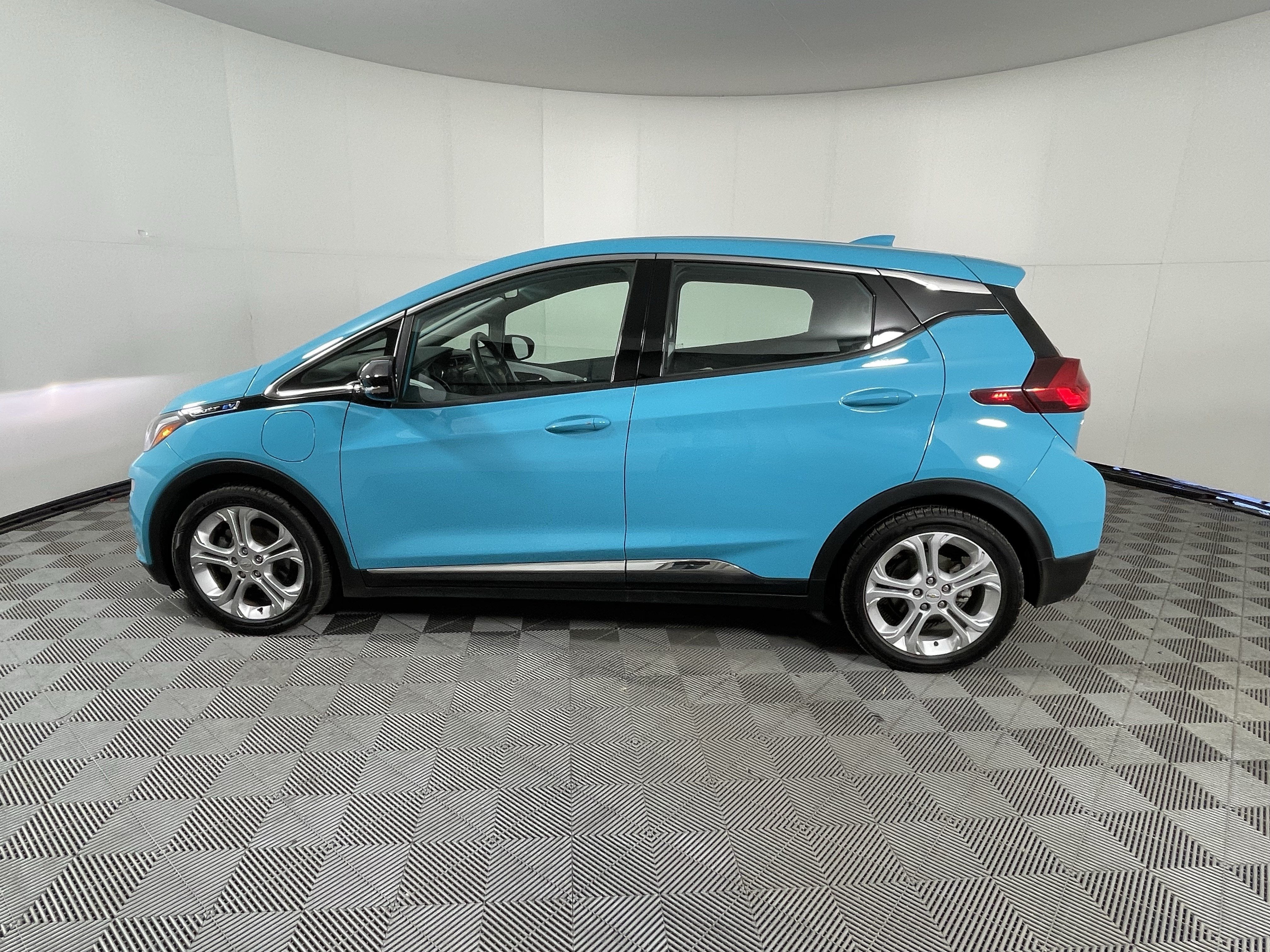 Used 2020 Chevrolet Bolt EV LT with VIN 1G1FY6S02L4122903 for sale in Canby, OR