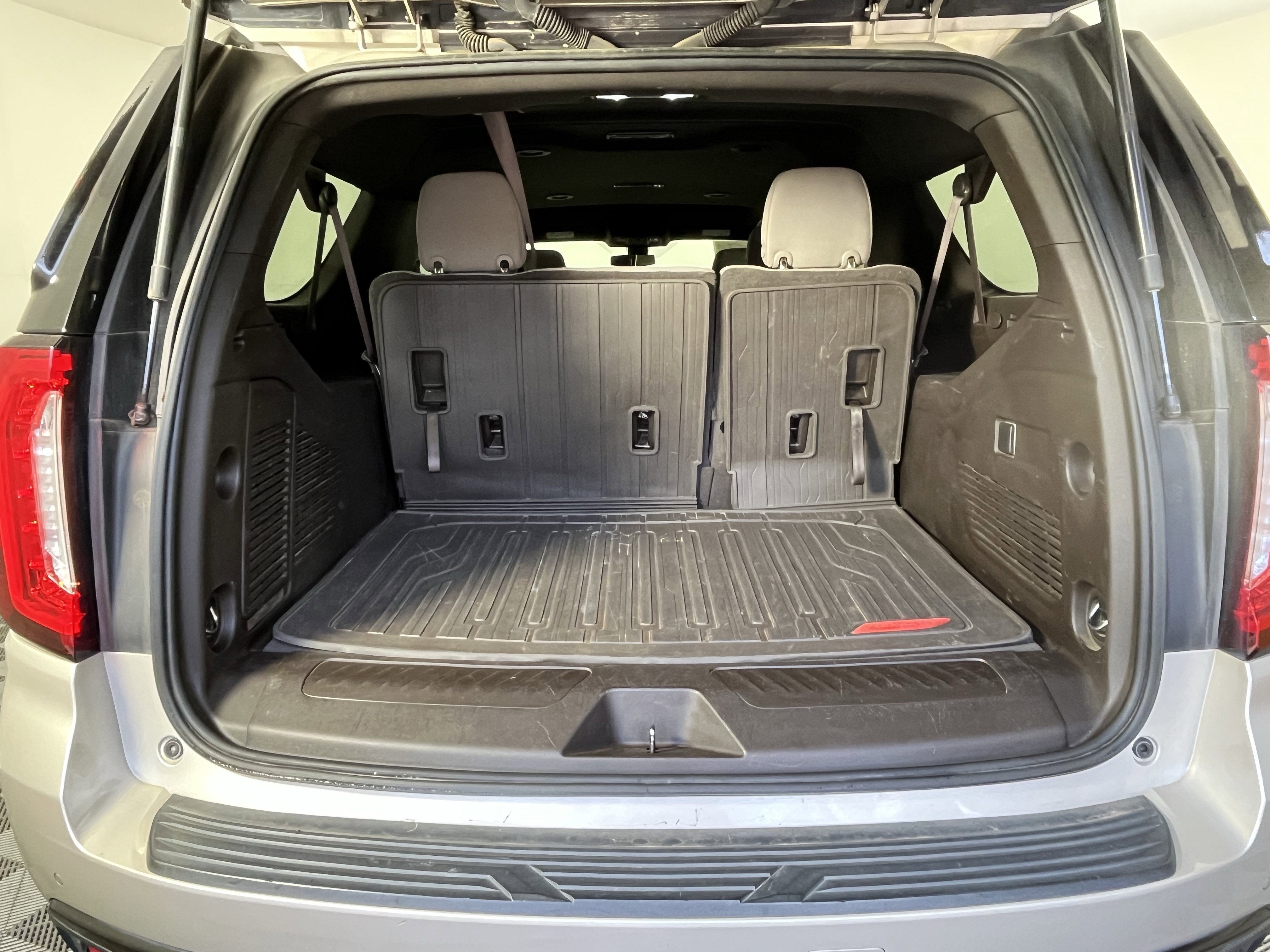 2022 GMC Yukon XL SLE