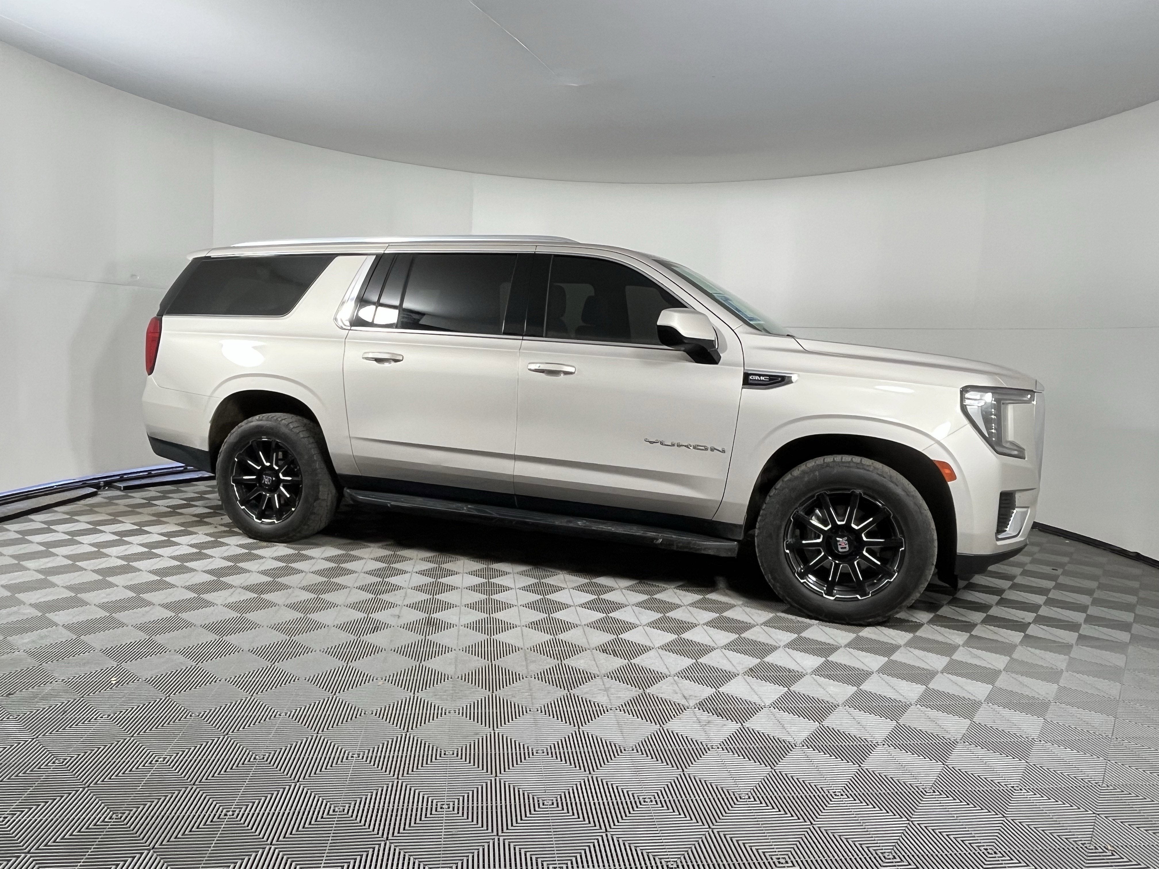 2022 GMC Yukon XL SLE