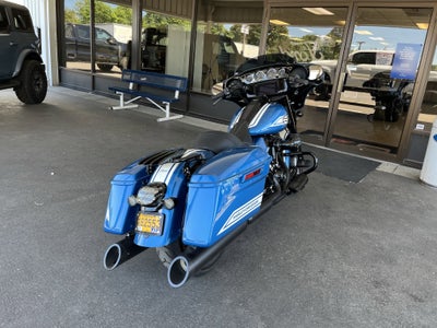 2023 harley street glide Base