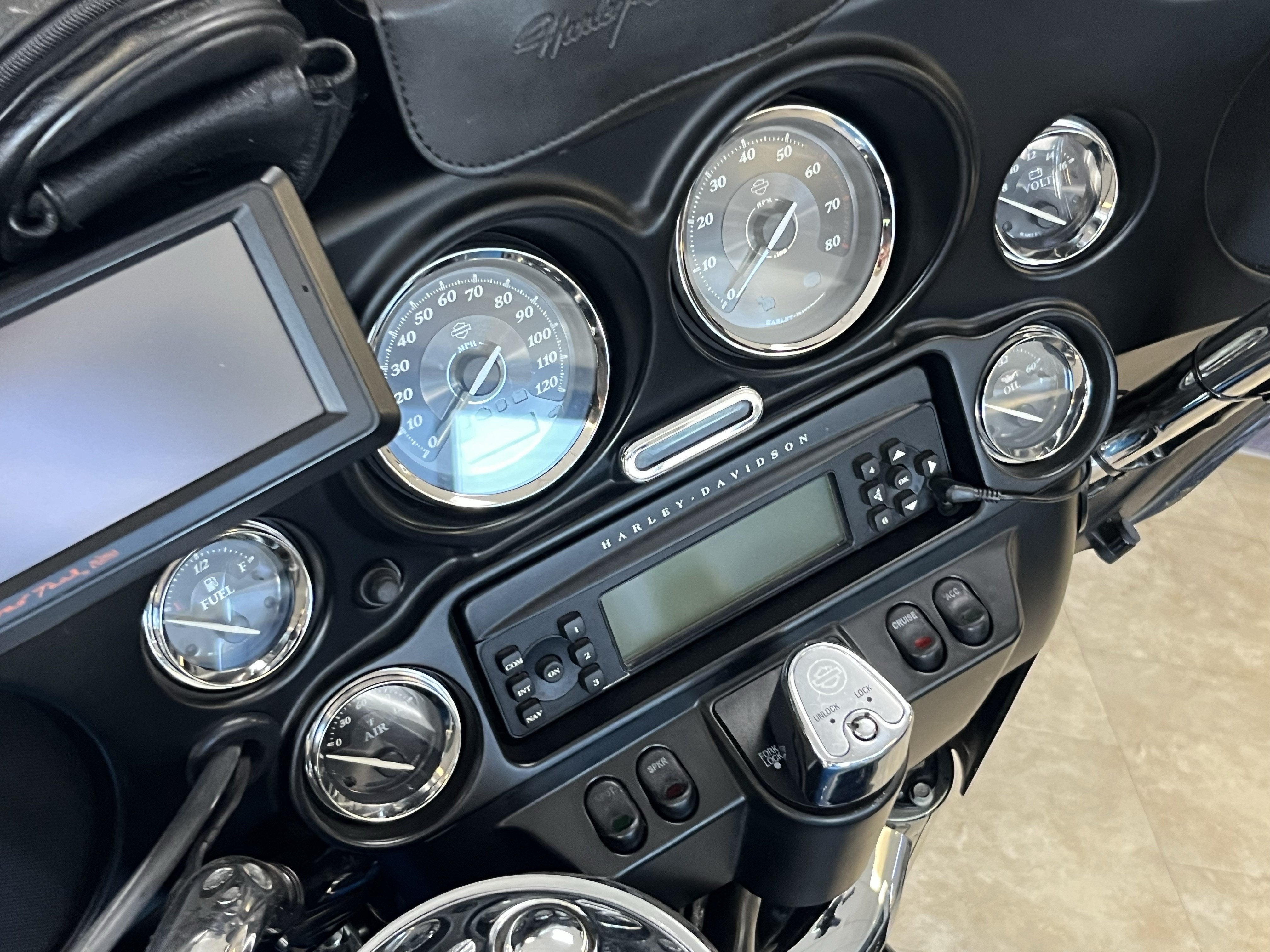 2011 harley-davidson ultra classic limited Base