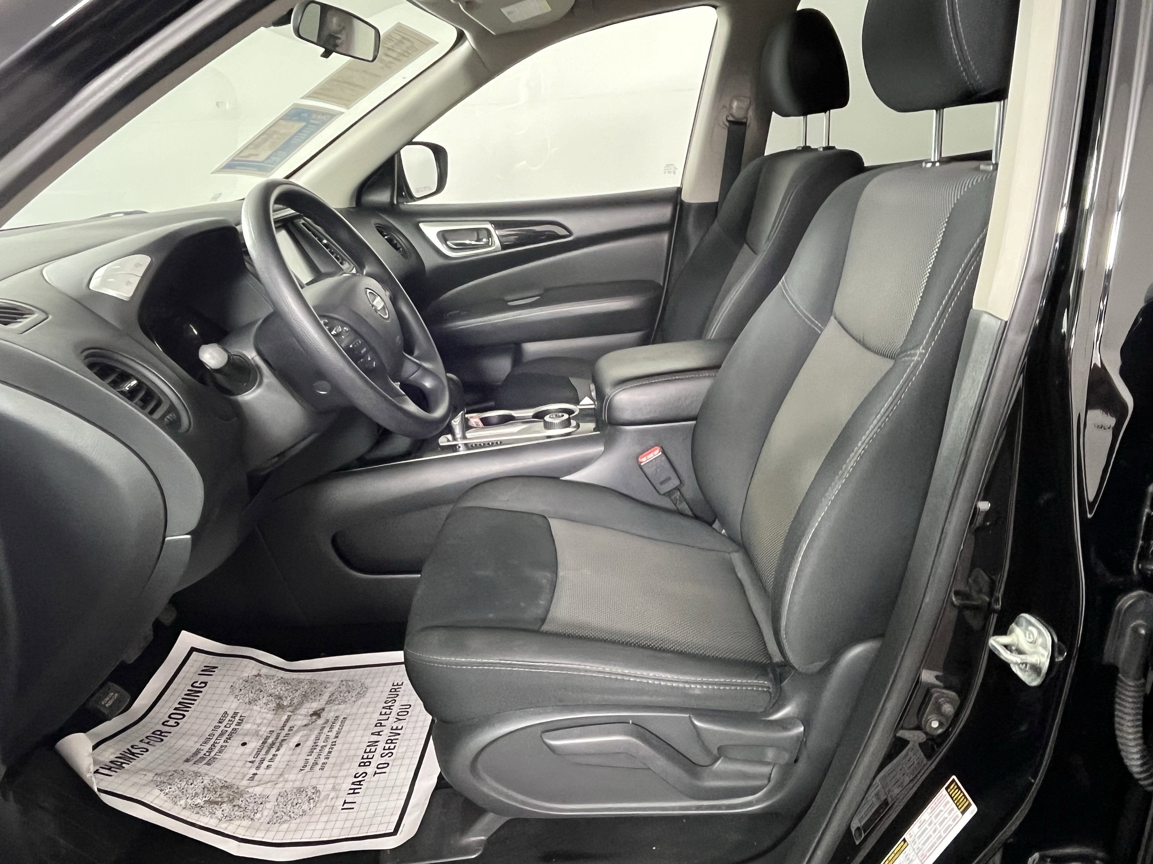 2019 Nissan Pathfinder S