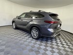 2023 Toyota Highlander Hybrid Platinum