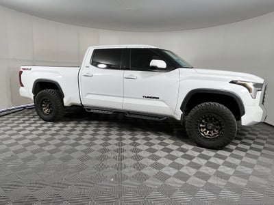 2022 Toyota Tundra 4WD SR5