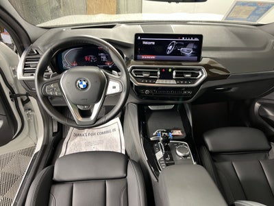 2025 BMW X4 xDrive30i