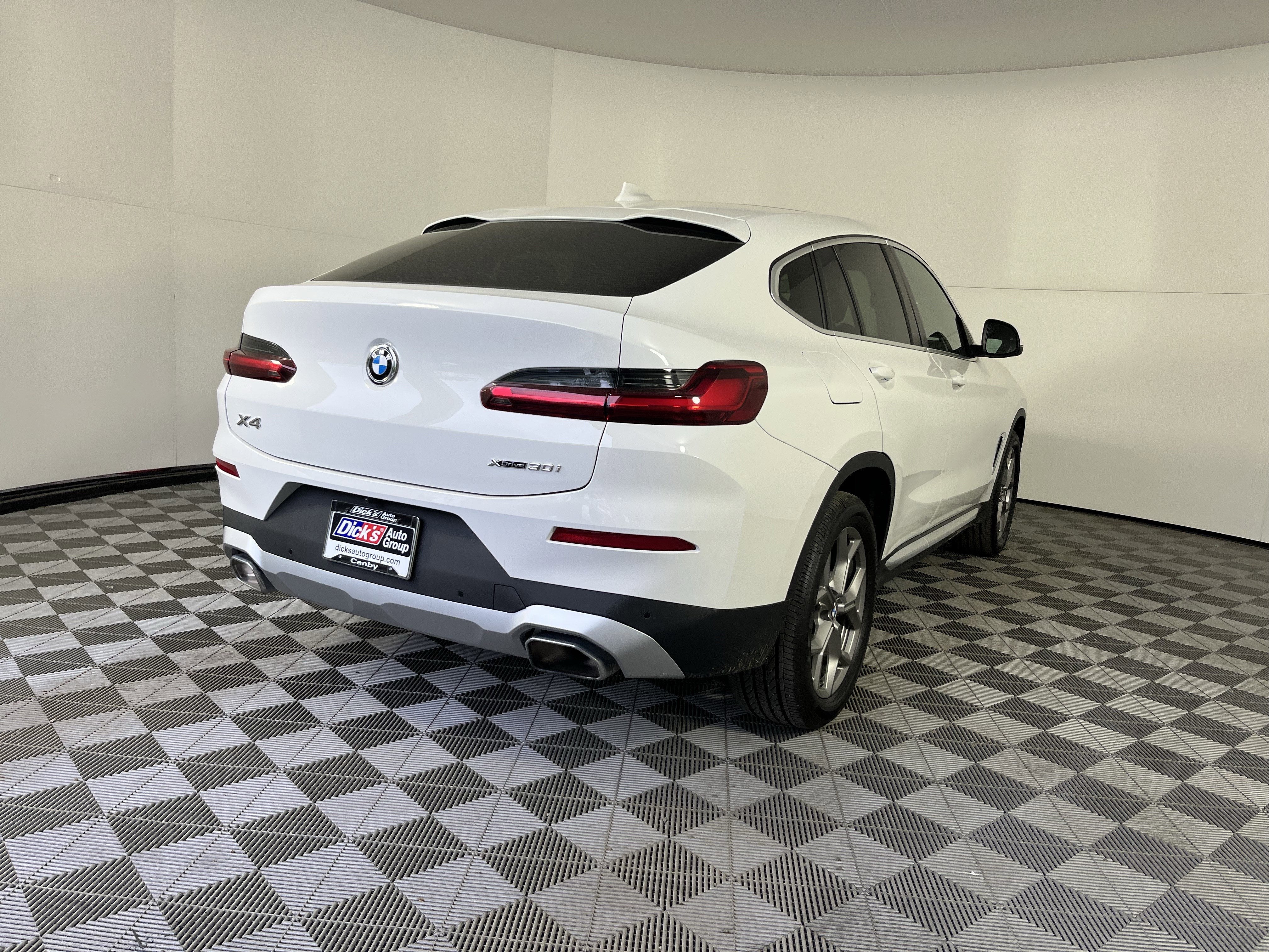 2025 BMW X4 xDrive30i