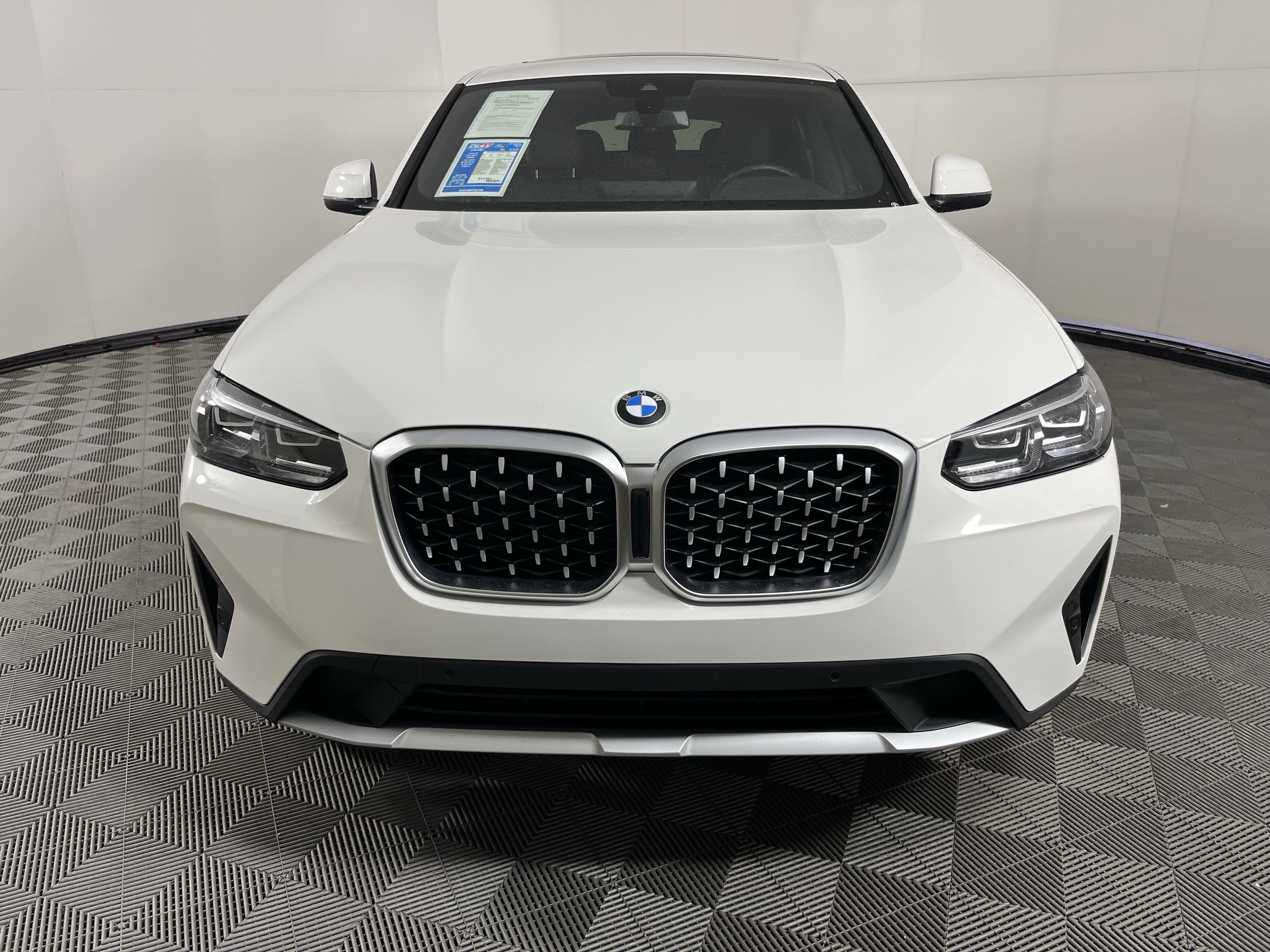 2025 BMW X4 xDrive30i