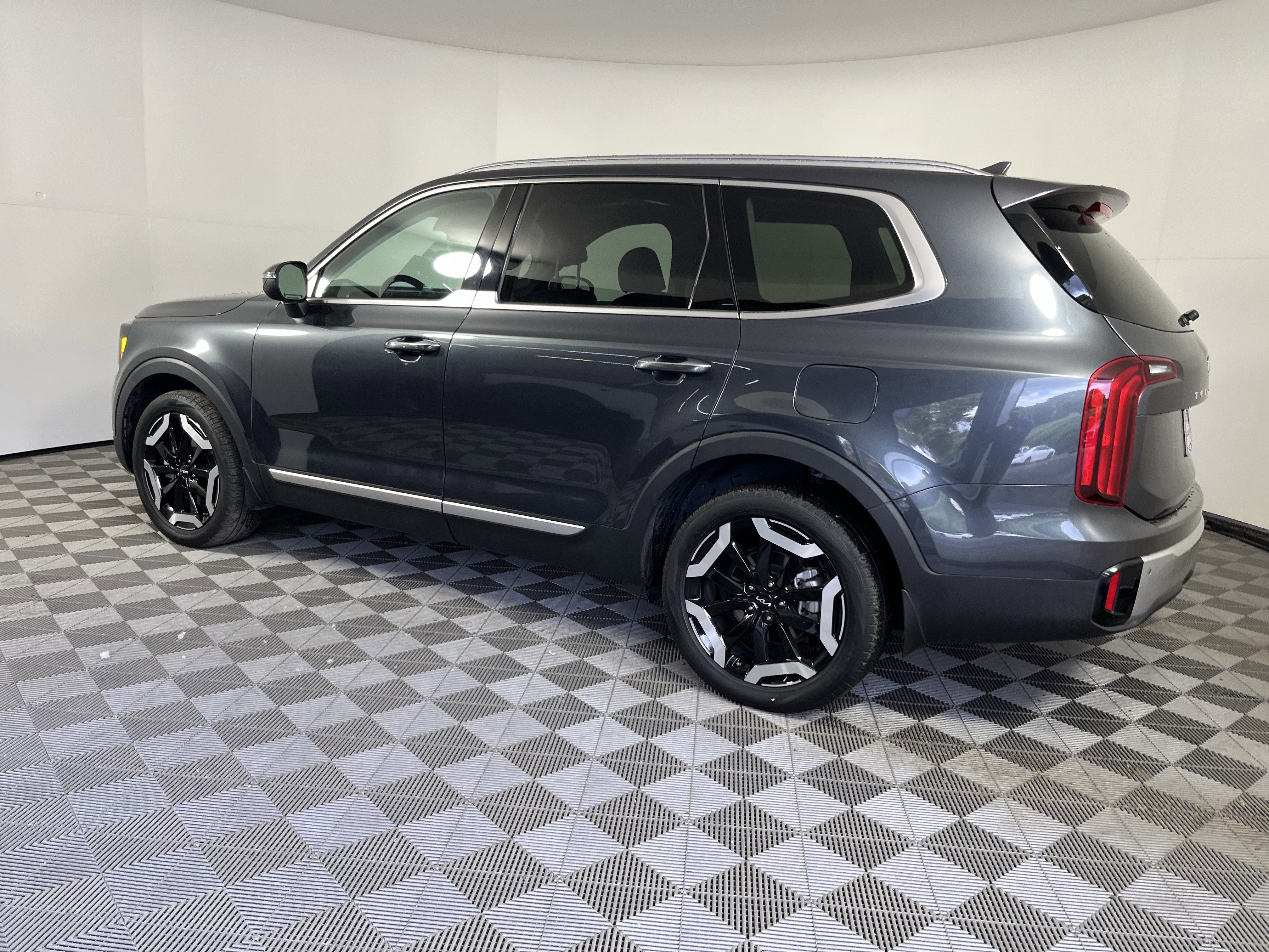 2024 Kia Telluride S