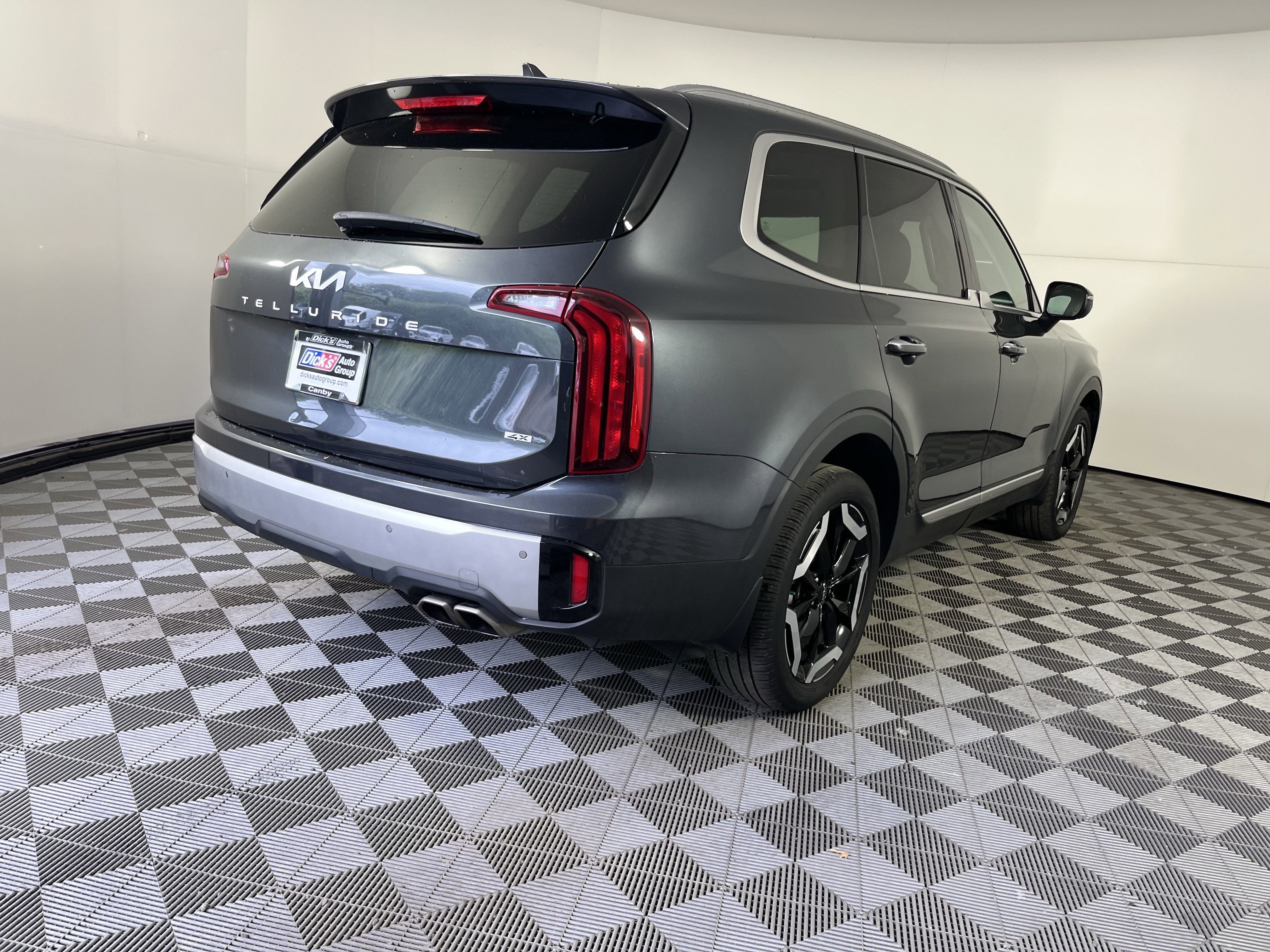 2024 Kia Telluride S