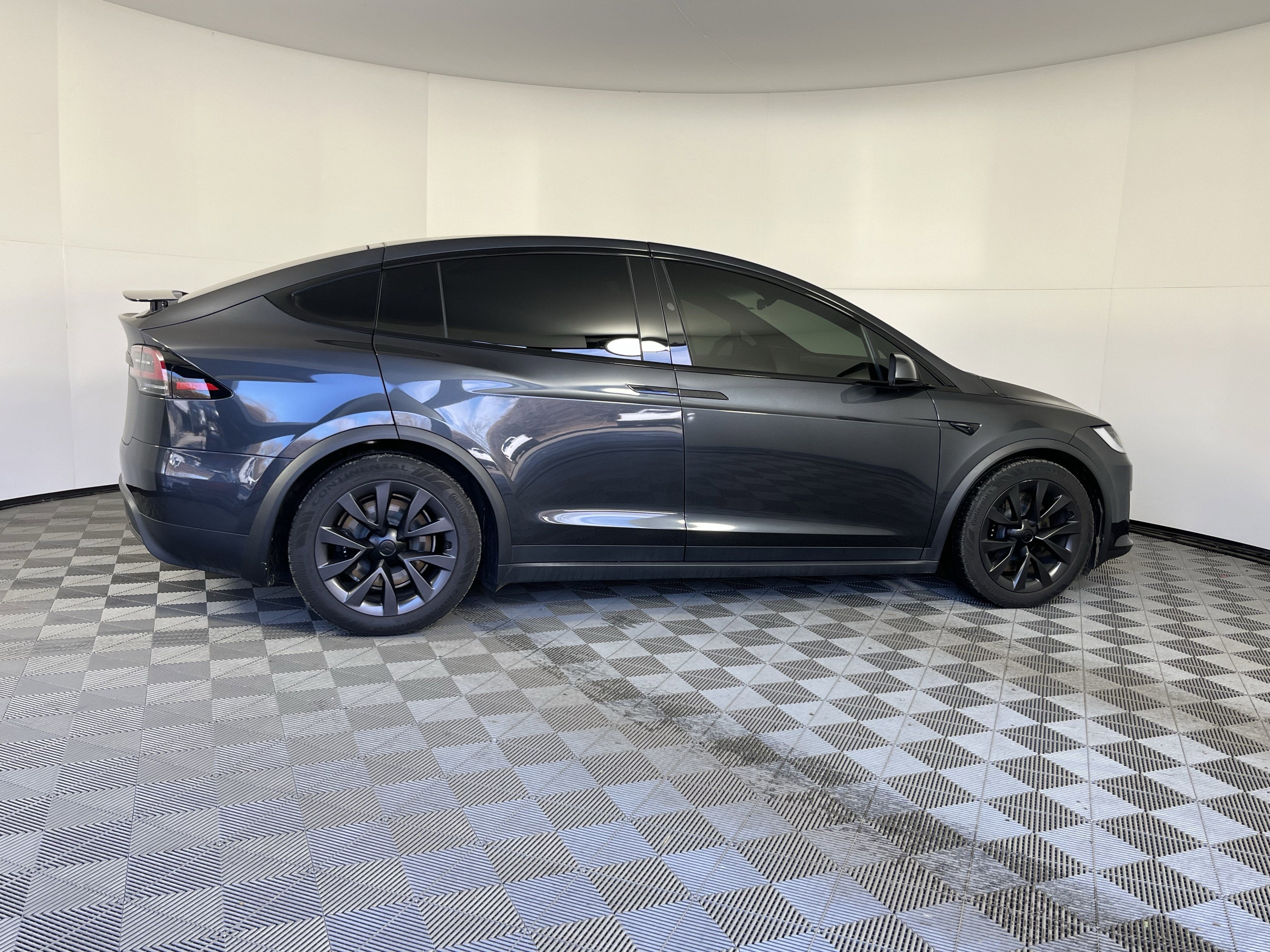 2025 Tesla Model X Base