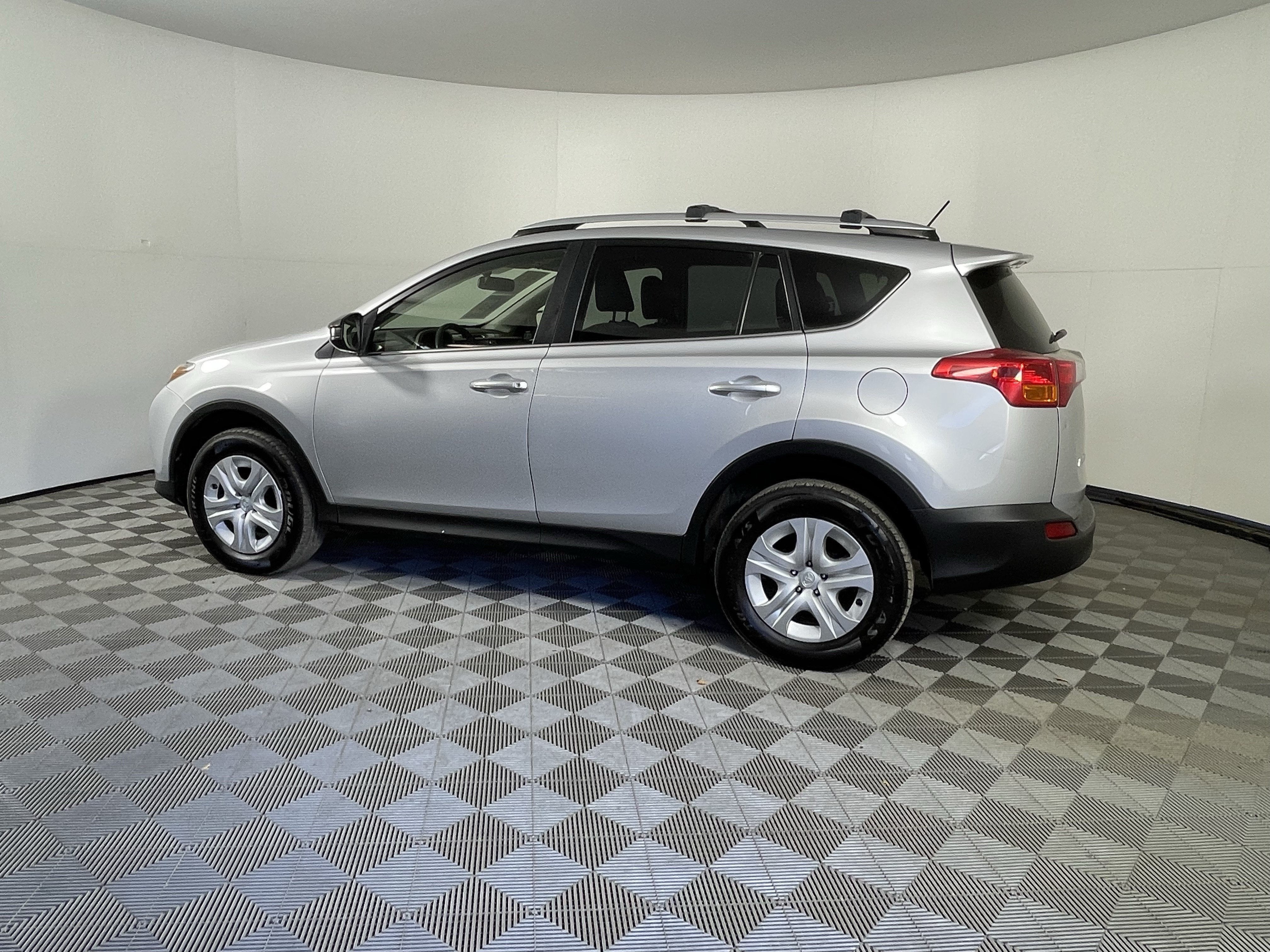2013 Toyota RAV4 LE