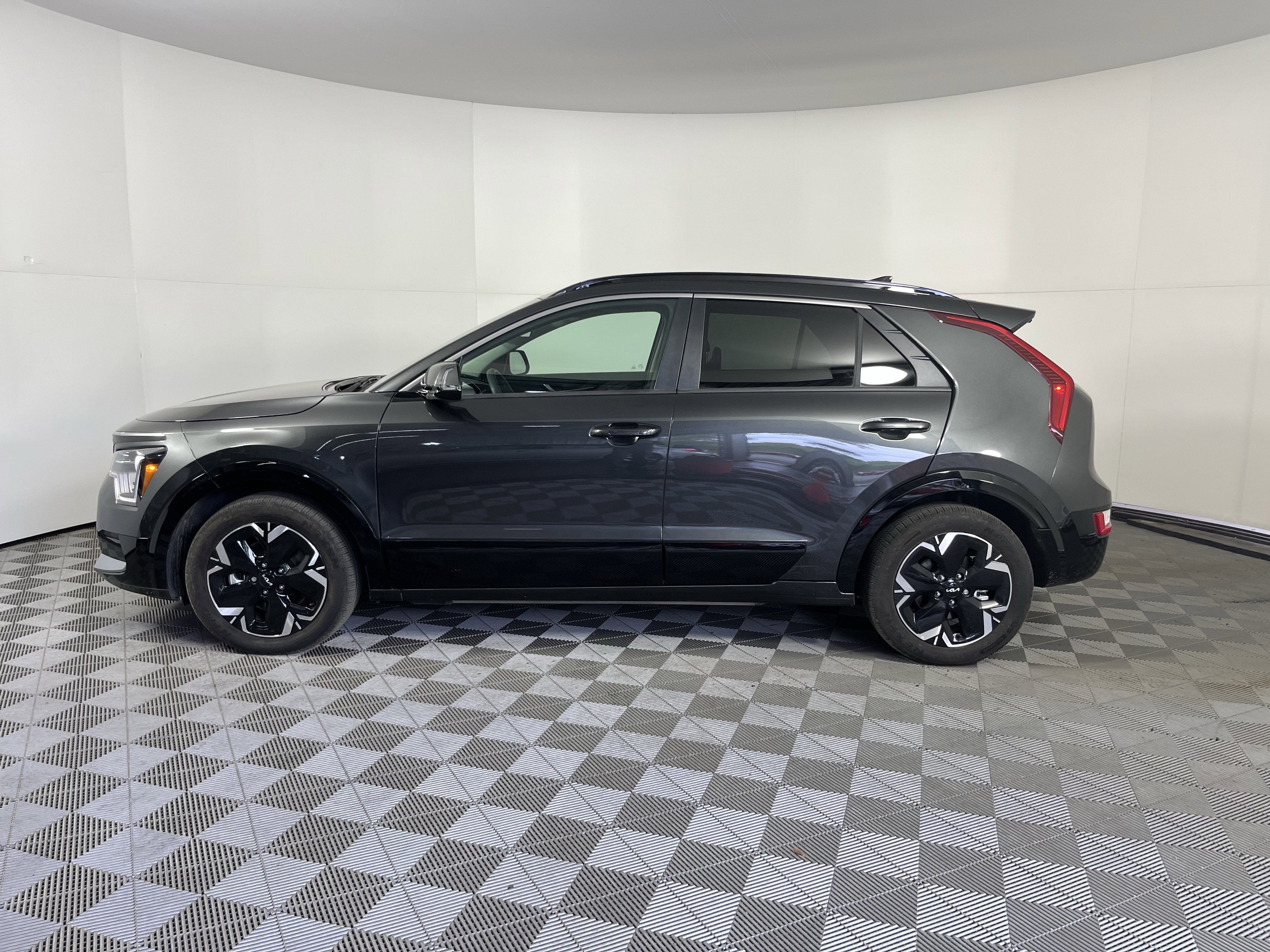 Used 2023 Kia Niro Wind with VIN KNDCR3L15P5044954 for sale in Canby, OR