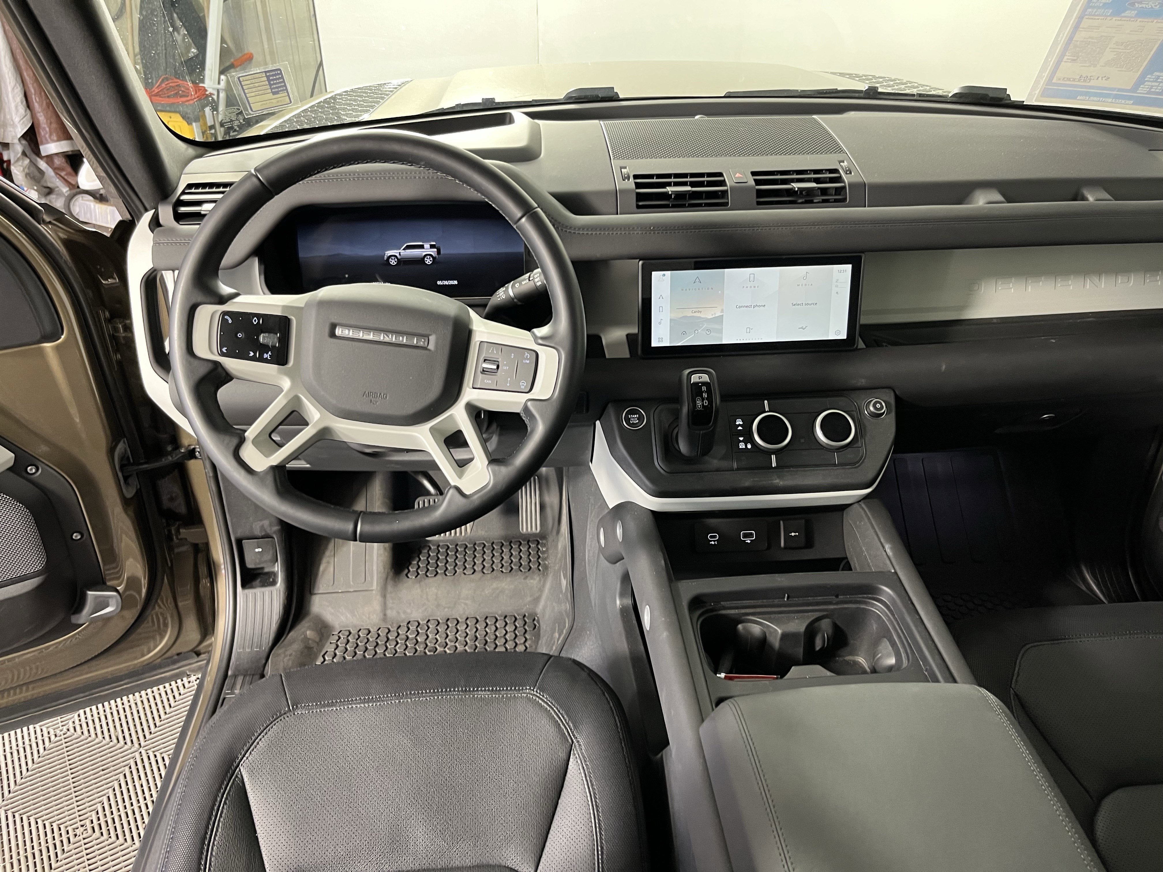 2024 Land Rover Defender X-Dynamic SE