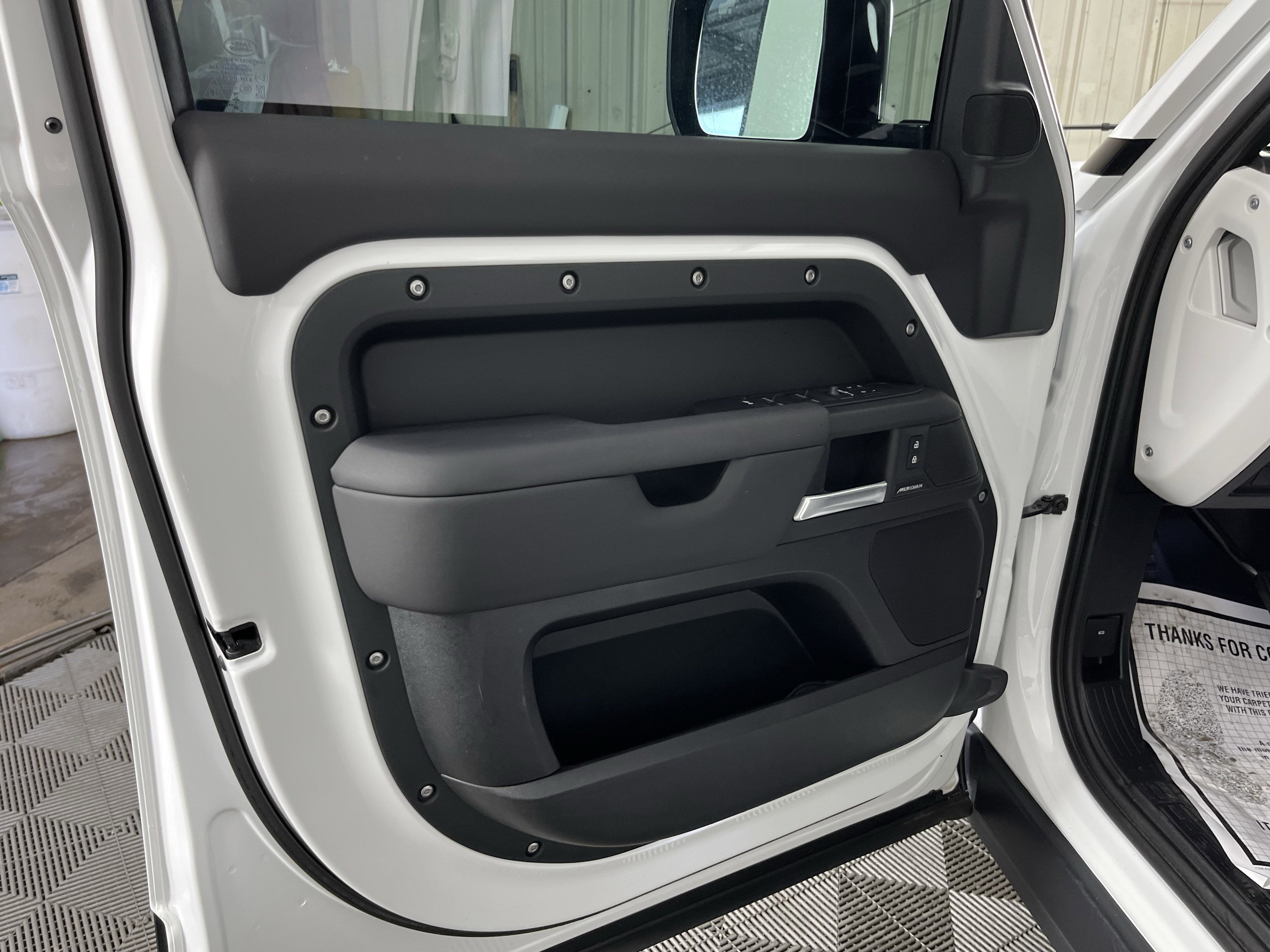 2025 Land Rover Defender S