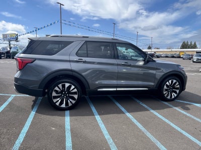 2025 Ford Explorer Platinum