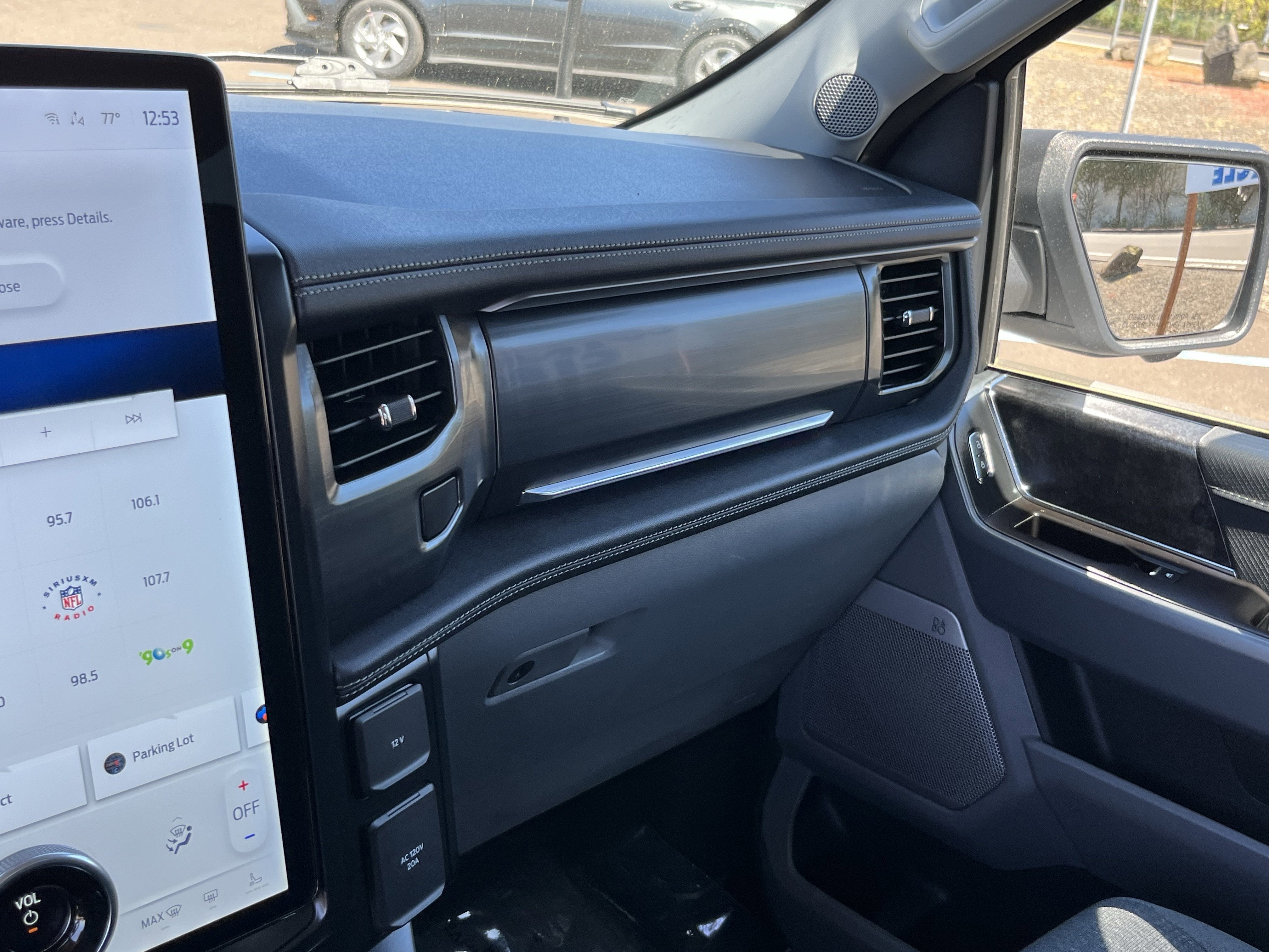 2024 Ford F-150 Lightning Flash