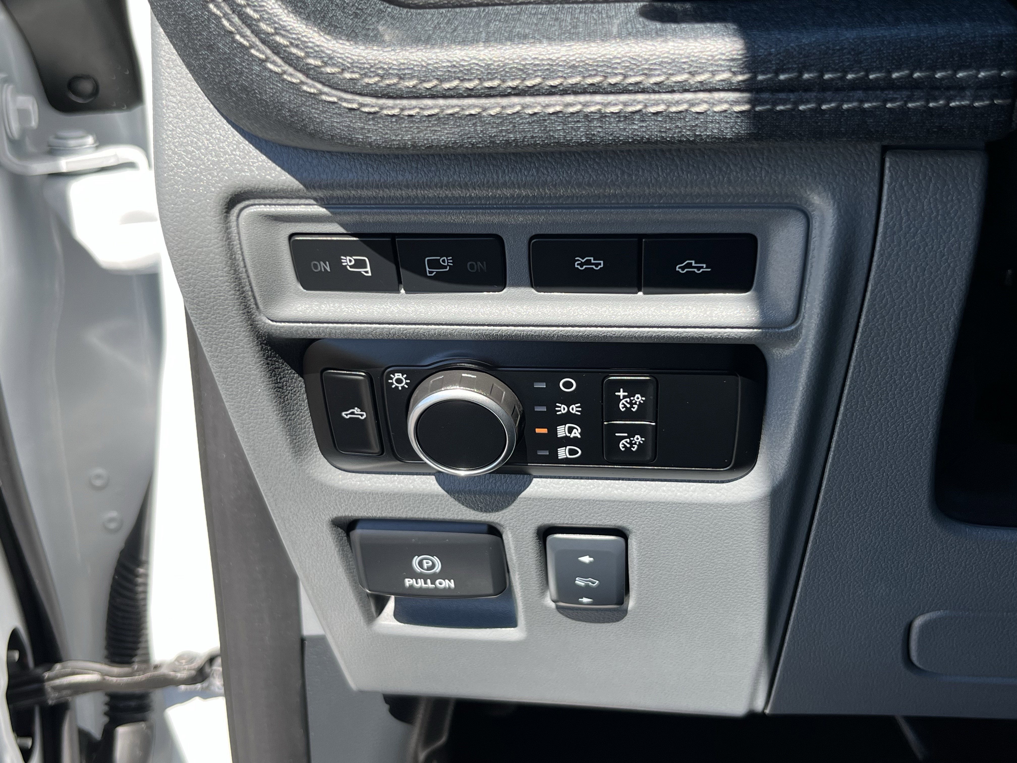 2024 Ford F-150 Lightning Flash