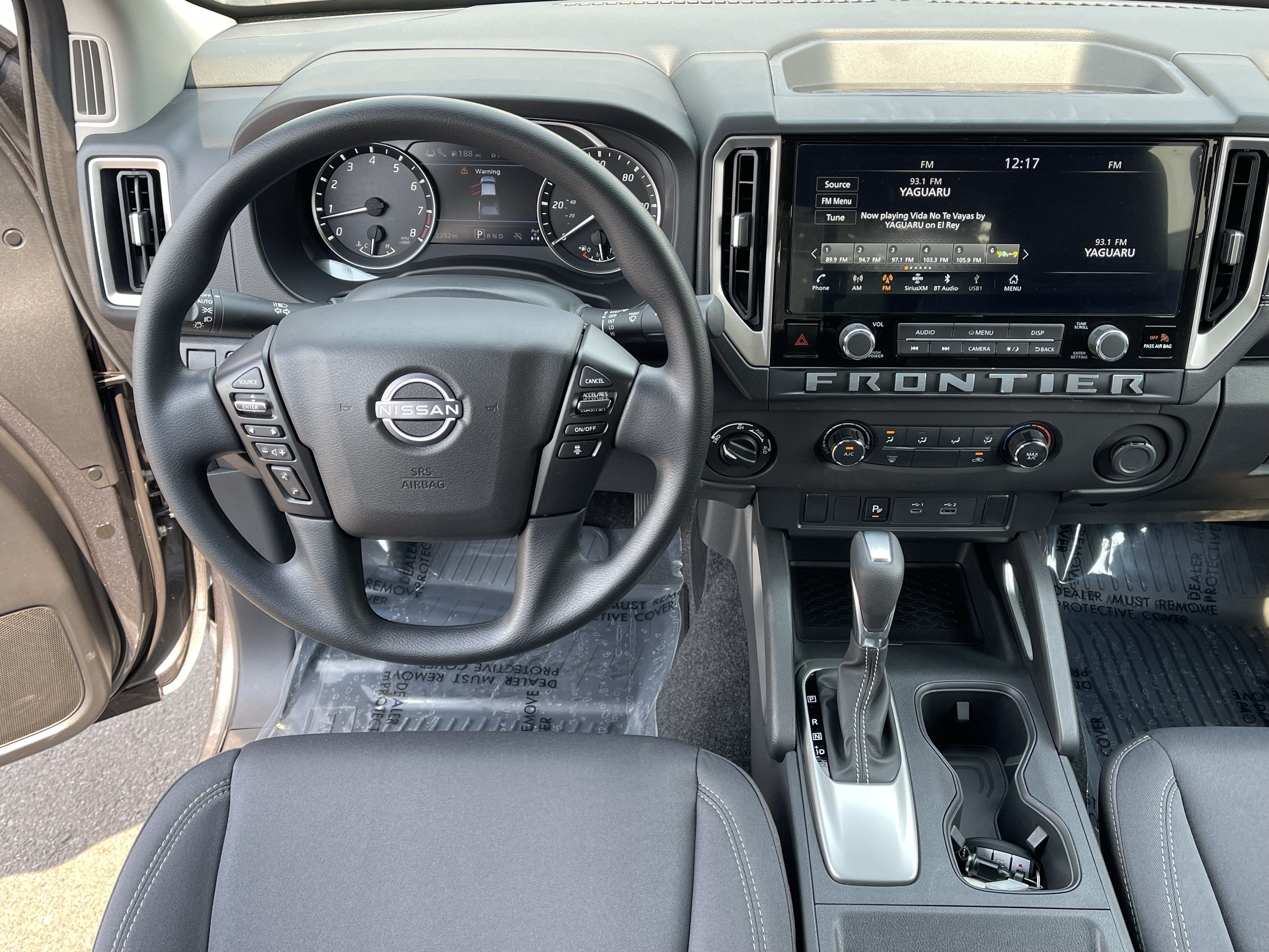 2025 Nissan Frontier SV