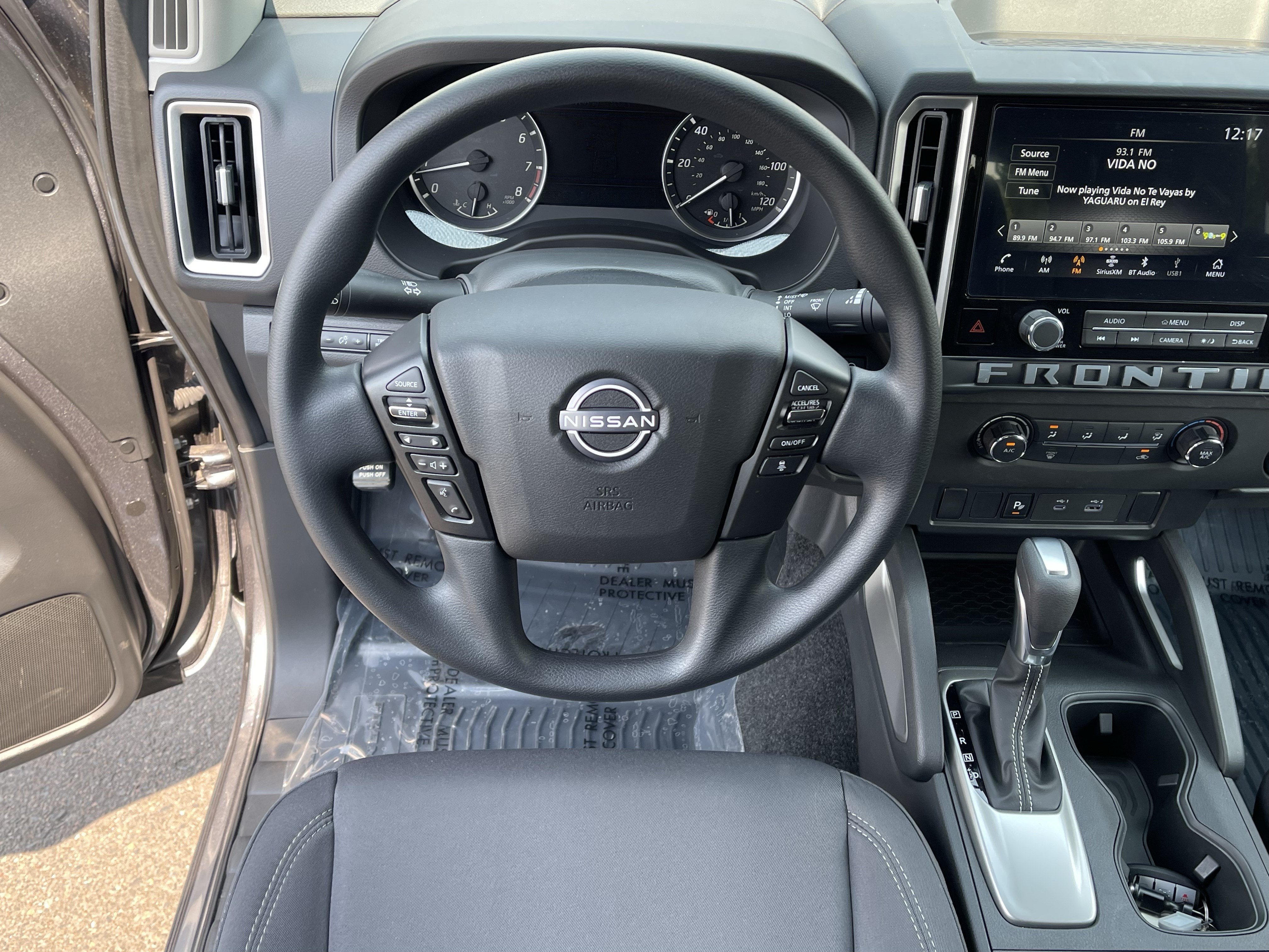 2025 Nissan Frontier SV