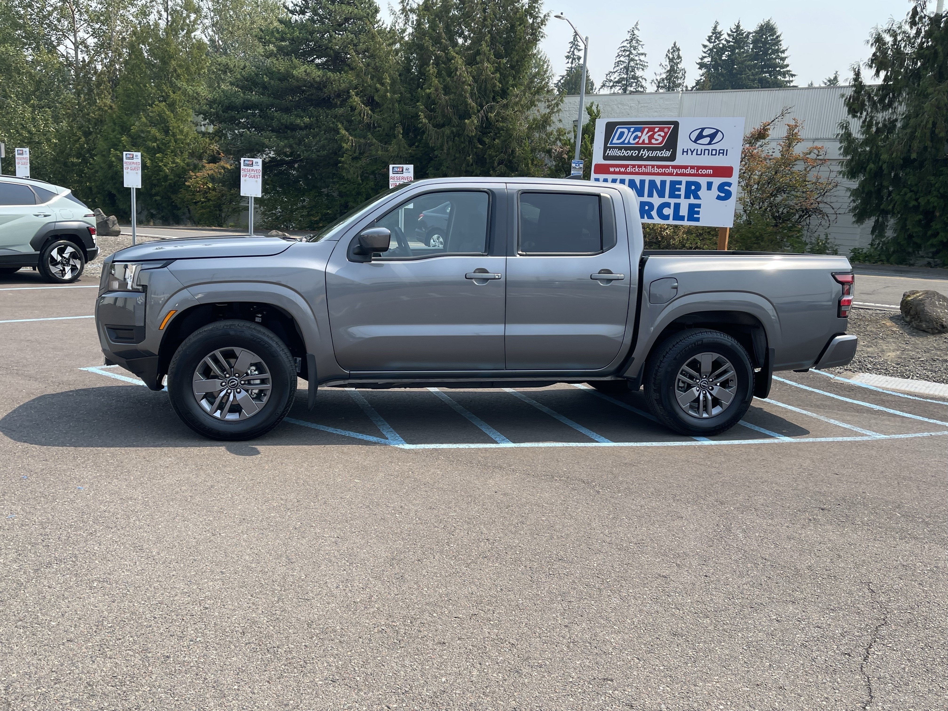 2025 Nissan Frontier SV