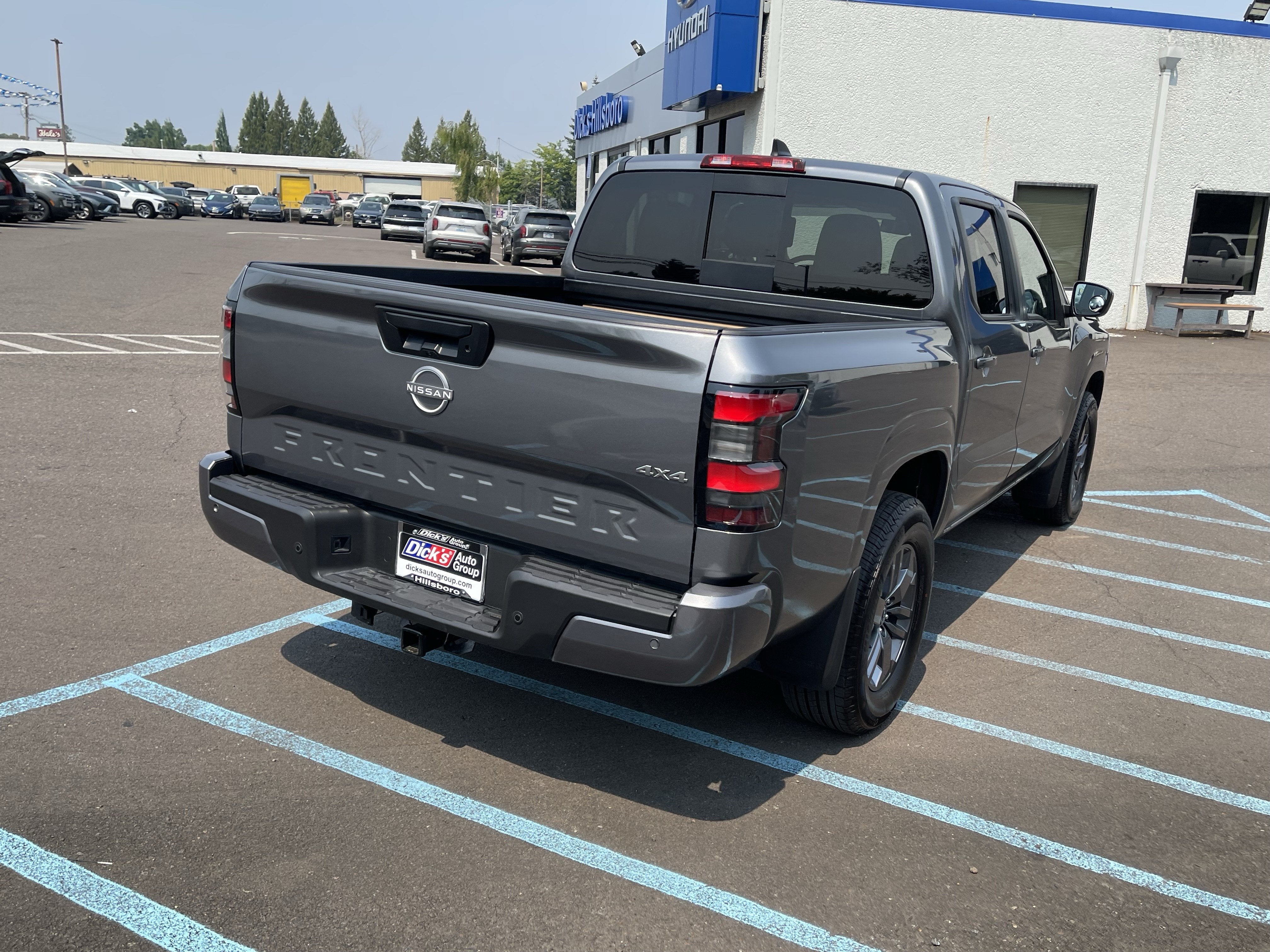2025 Nissan Frontier SV