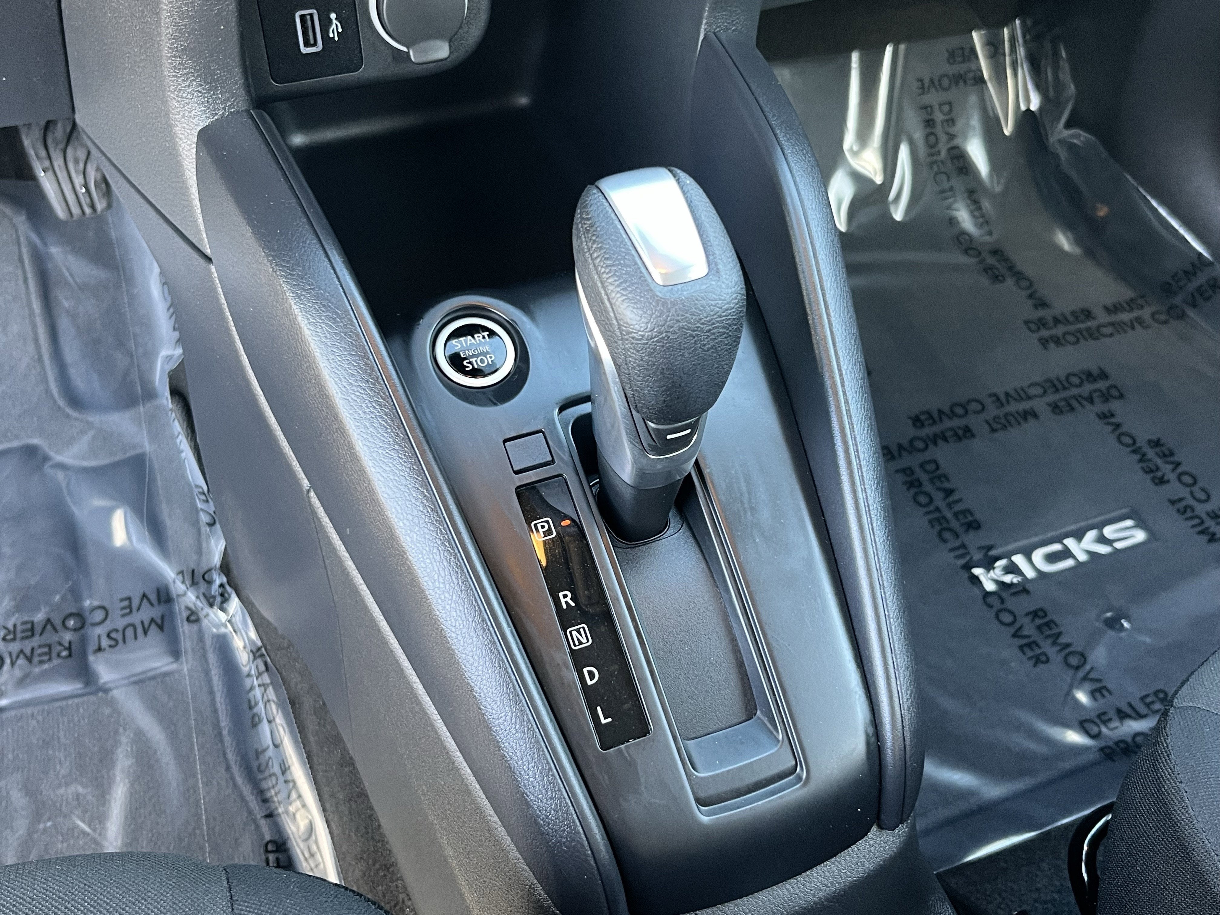 2025 Nissan Kicks Play S