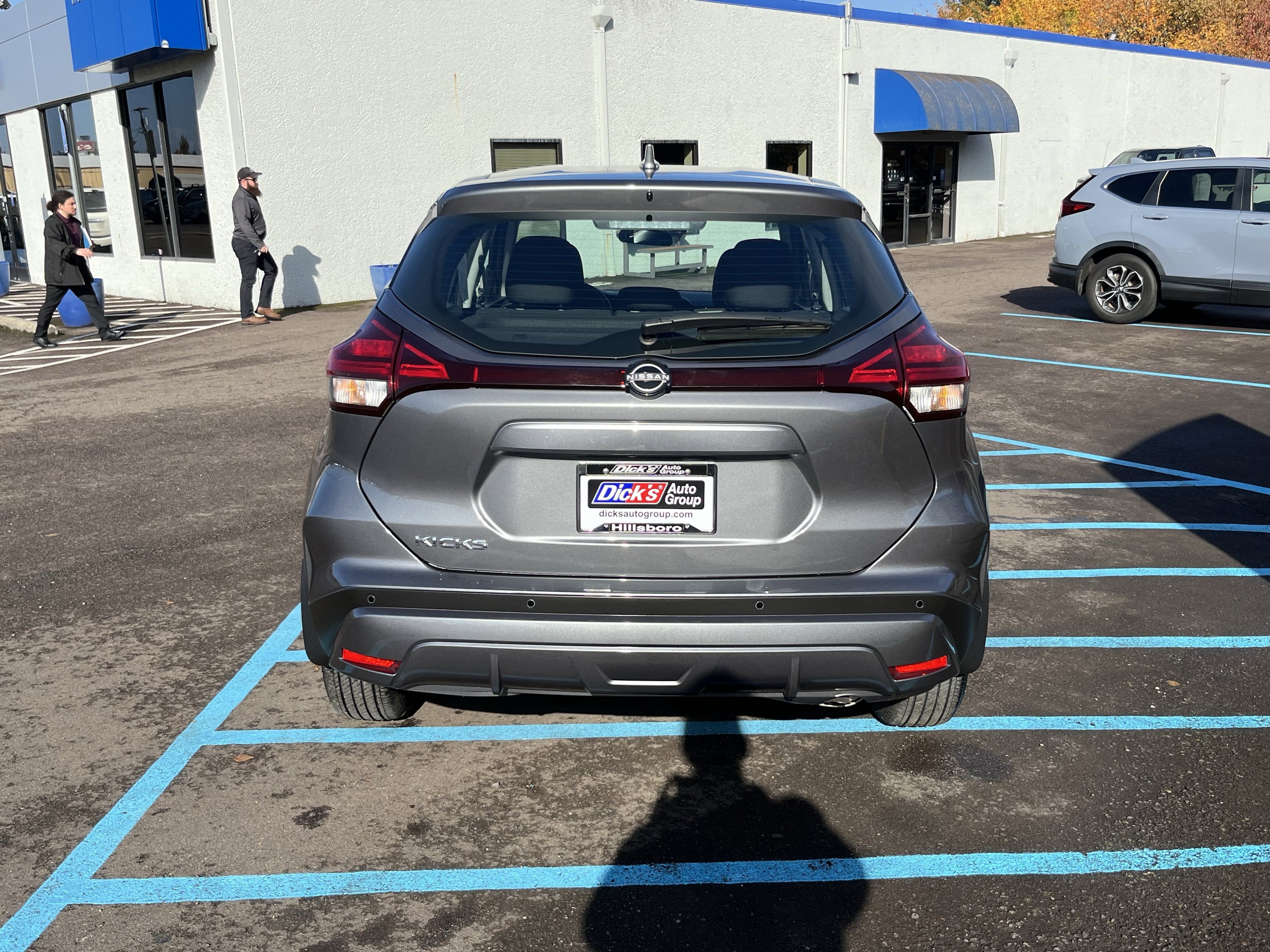 2025 Nissan Kicks Play S