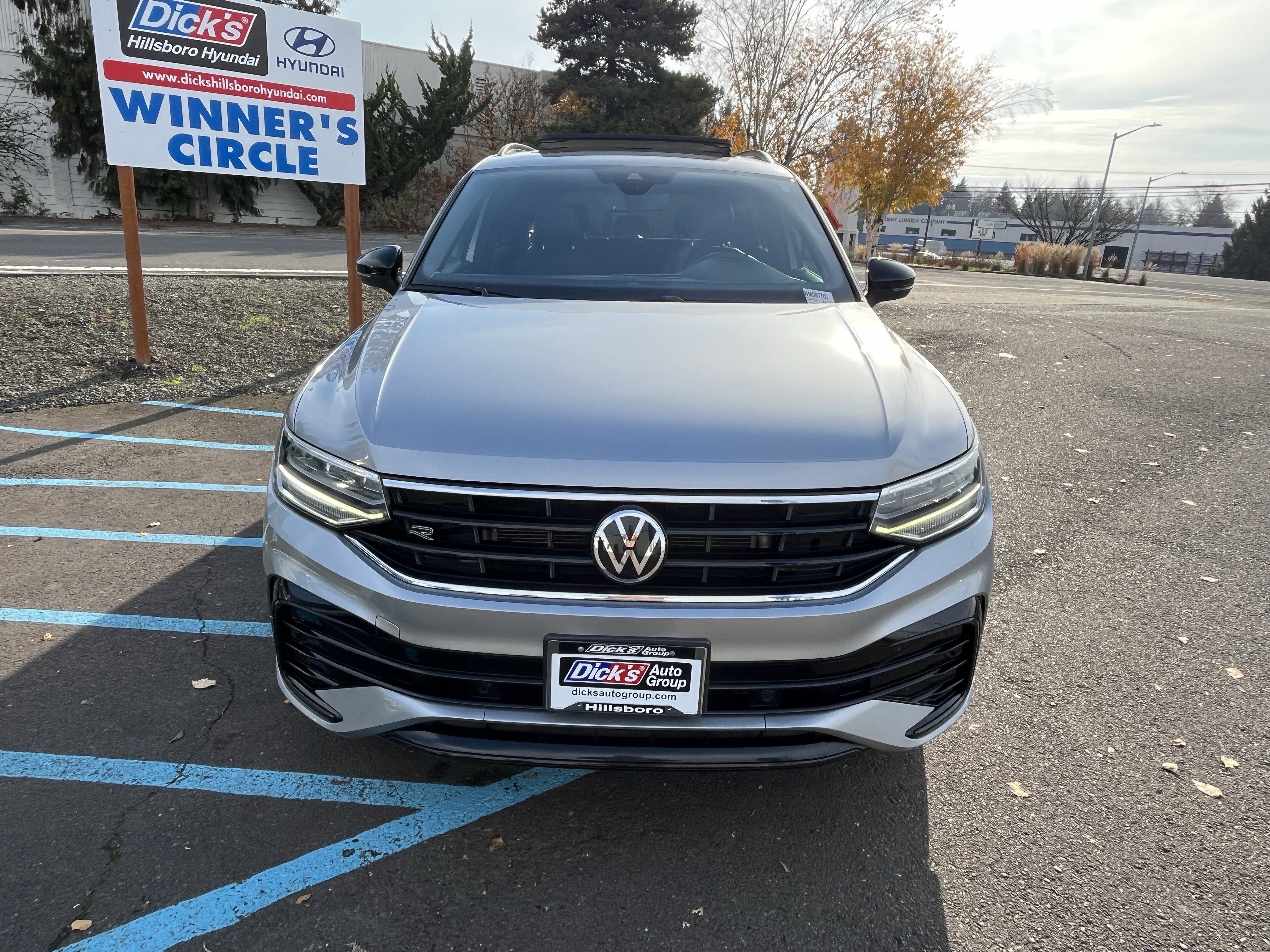 2022 Volkswagen Tiguan SE R-Line Black
