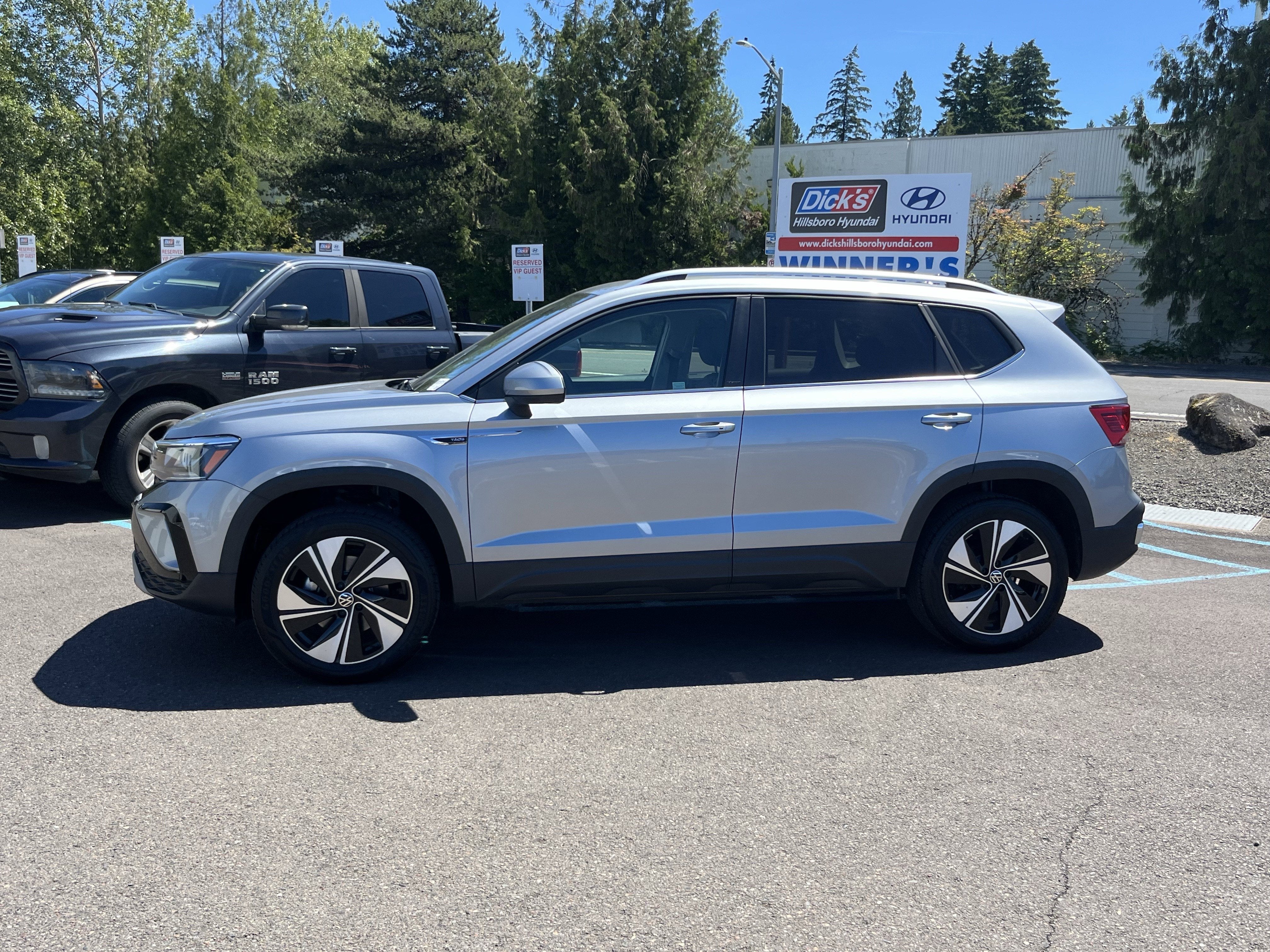 2024 Volkswagen Taos SE