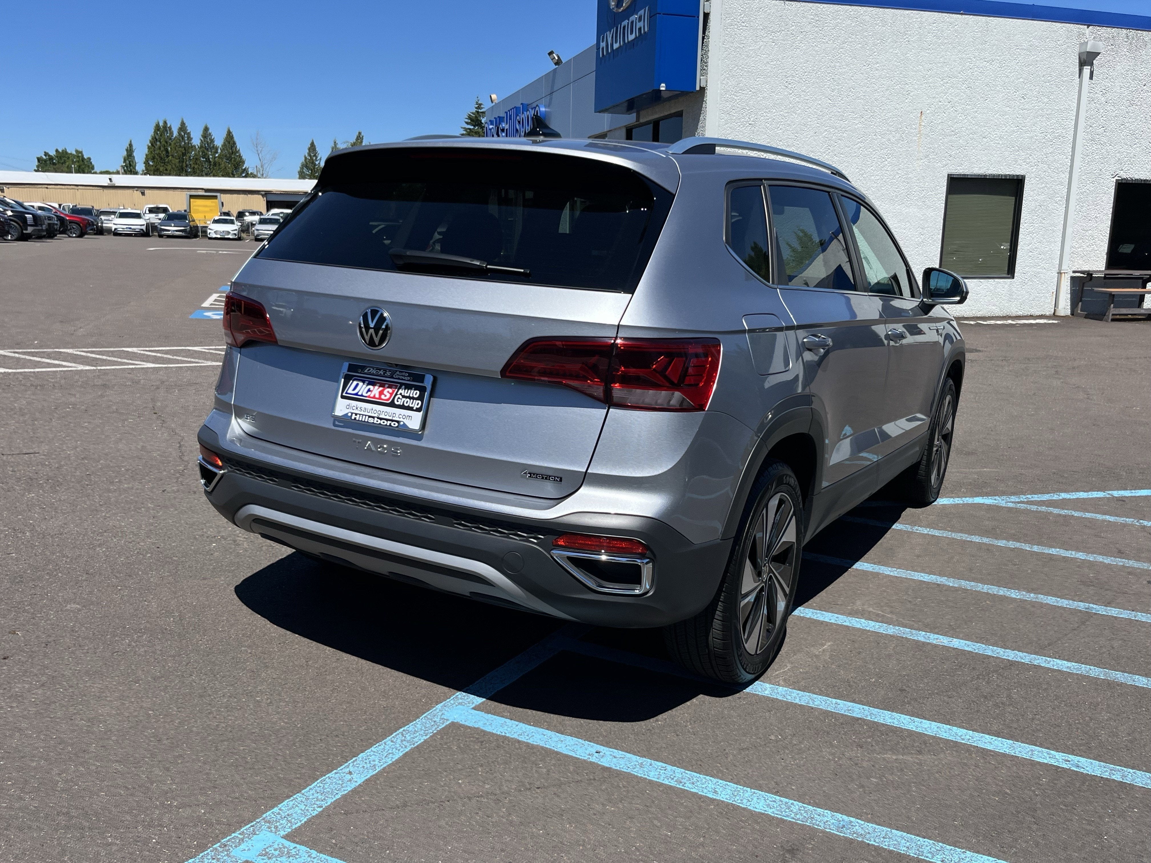 2024 Volkswagen Taos SE