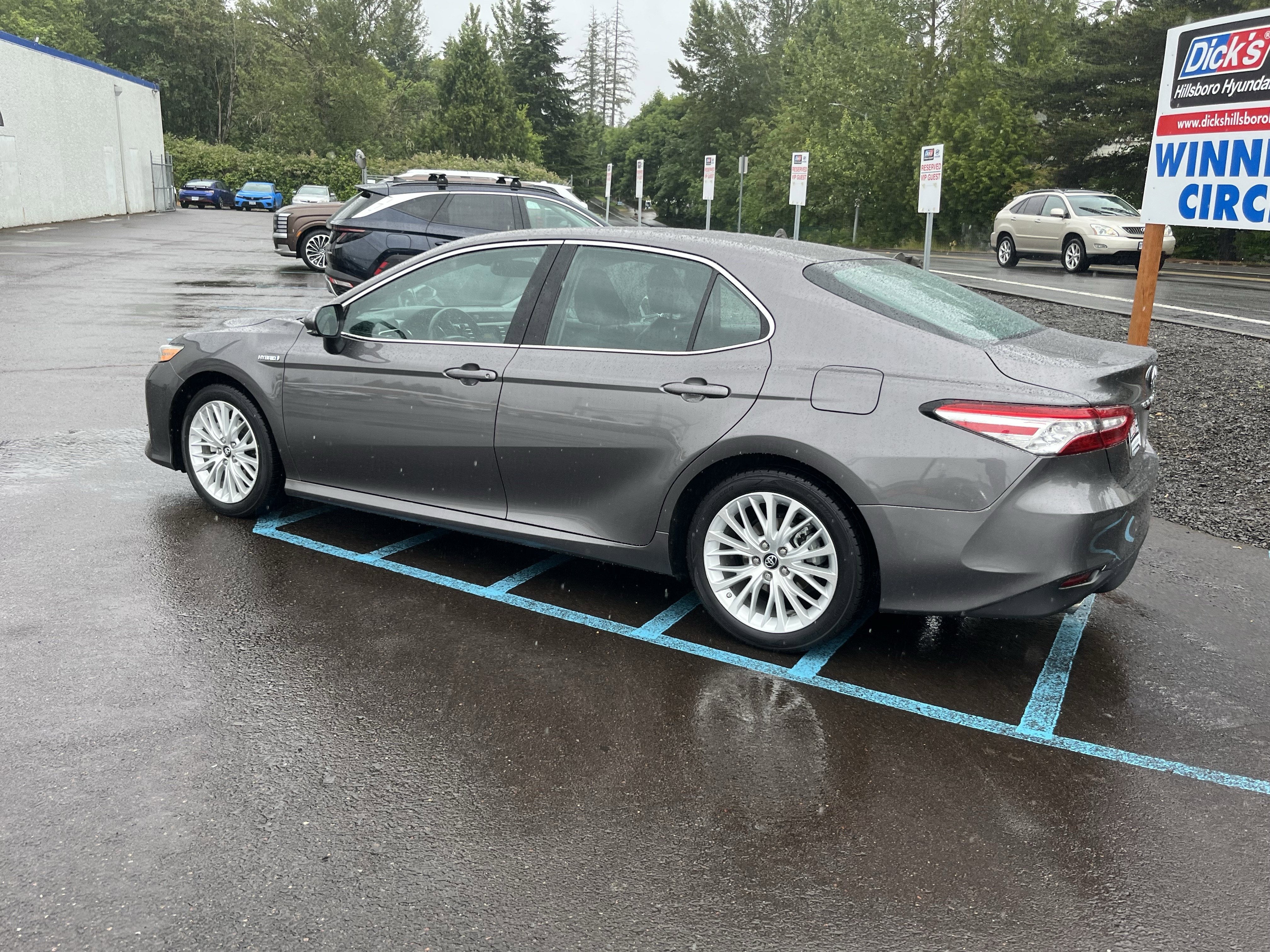 2018 Toyota Camry Hybrid LE