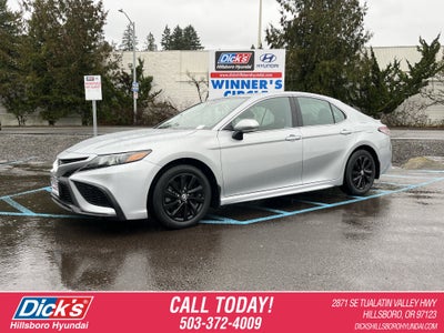 2024 Toyota Camry SE