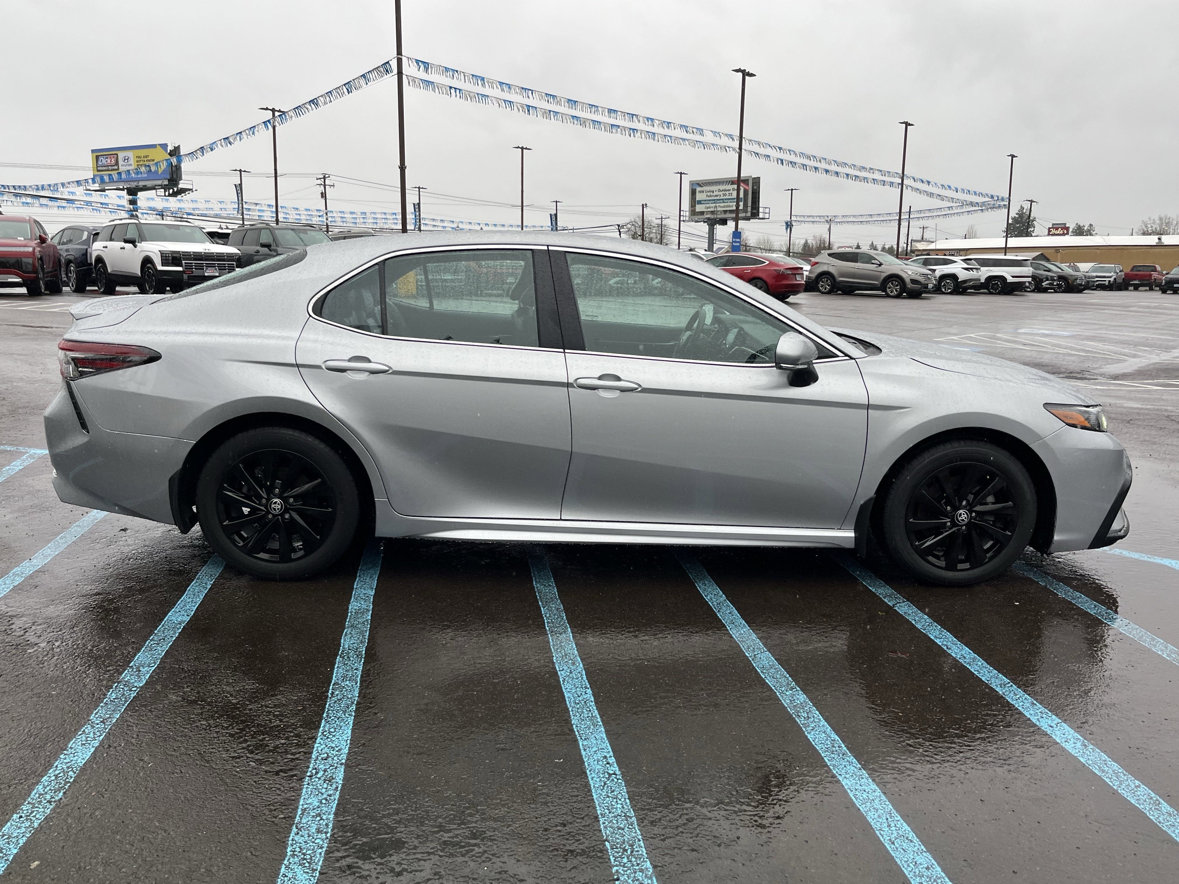 2024 Toyota Camry SE