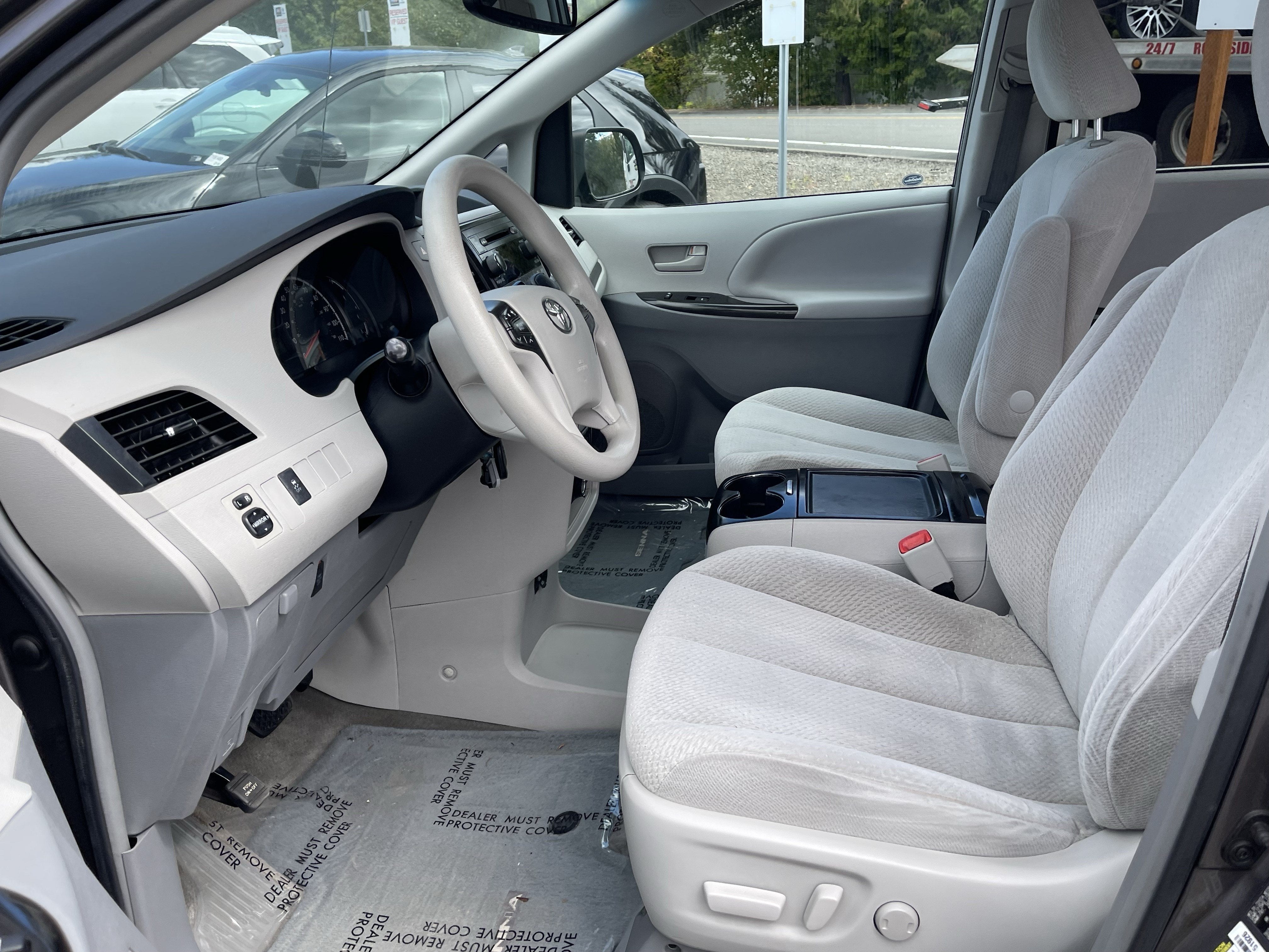 2013 Toyota Sienna LE AAS