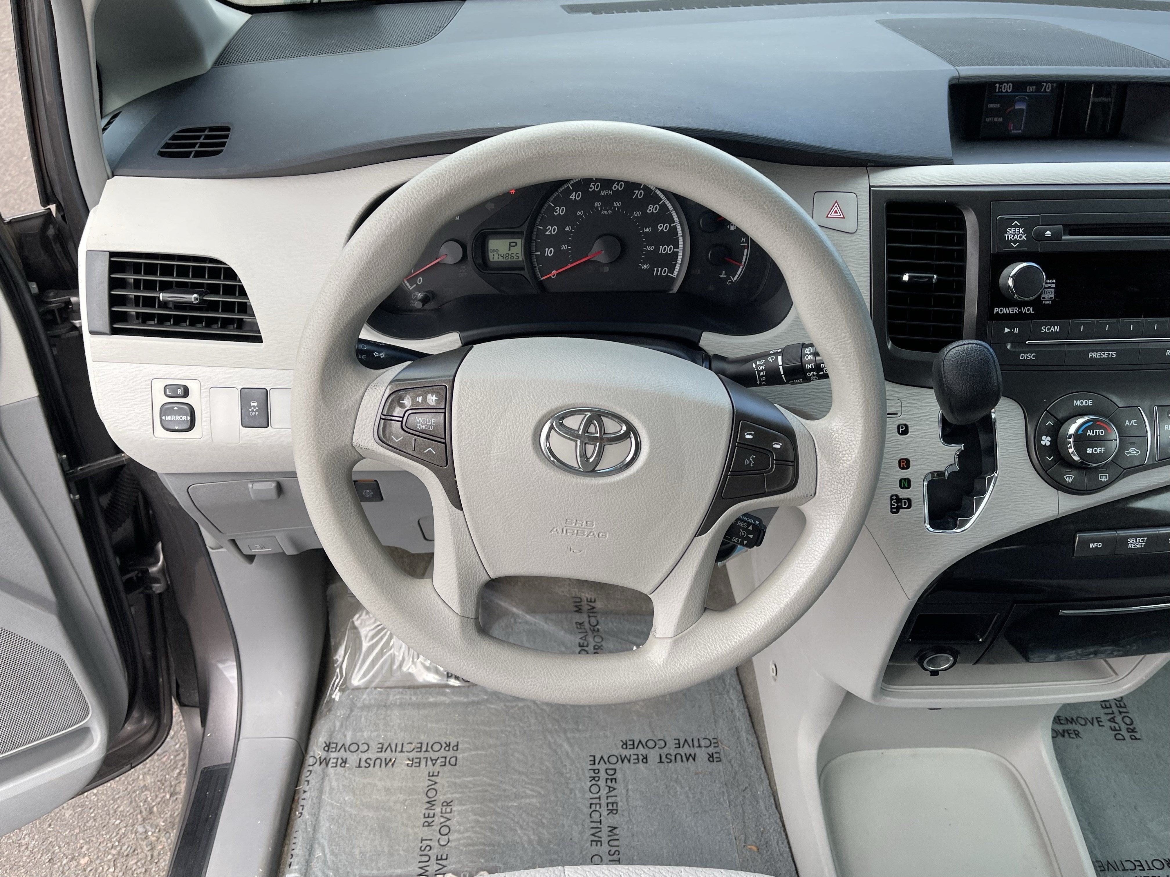 2013 Toyota Sienna LE AAS