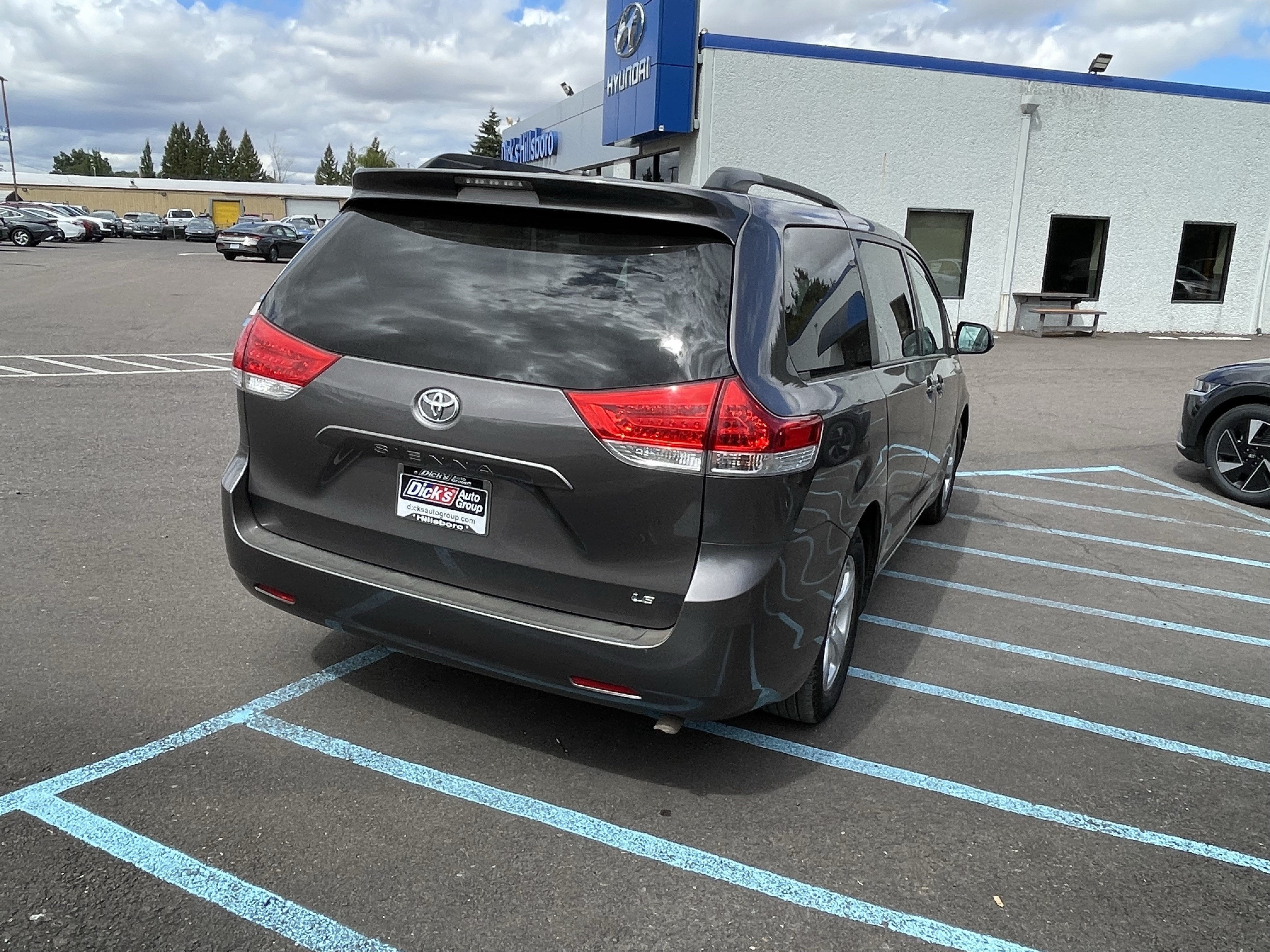 2013 Toyota Sienna LE AAS