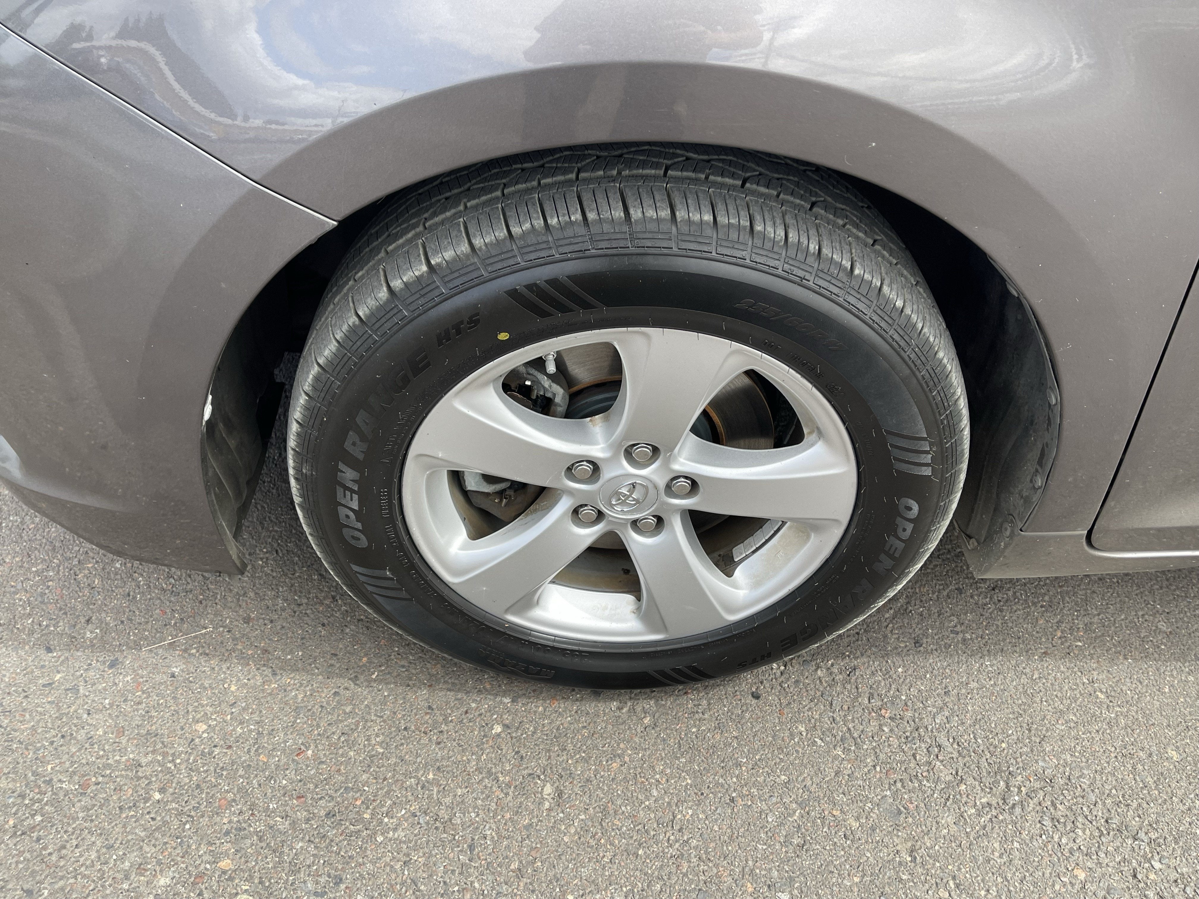 2013 Toyota Sienna LE AAS