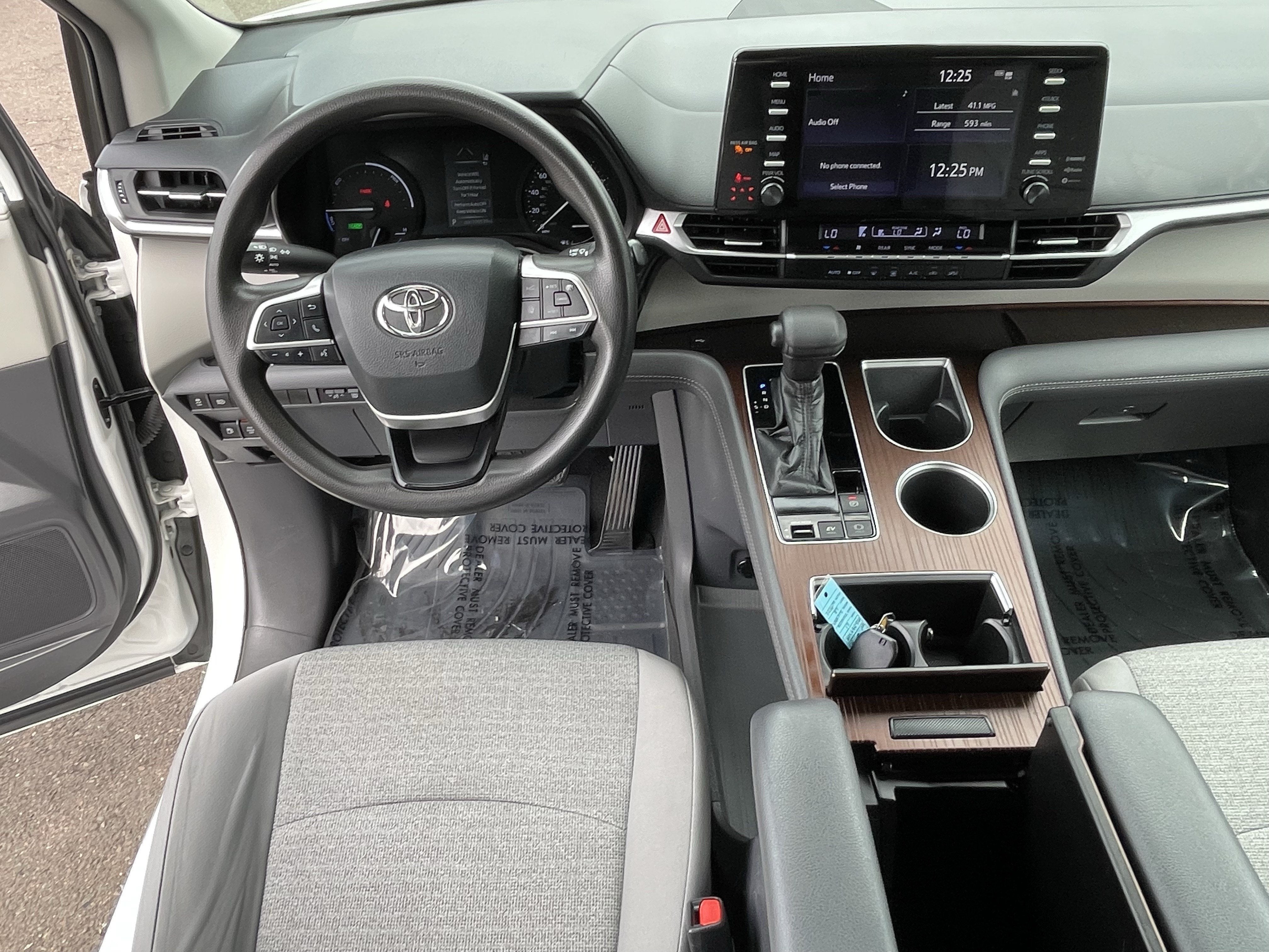 2021 Toyota Sienna LE
