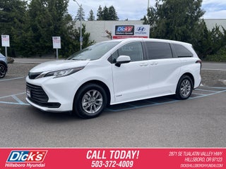 2021 Toyota Sienna LE