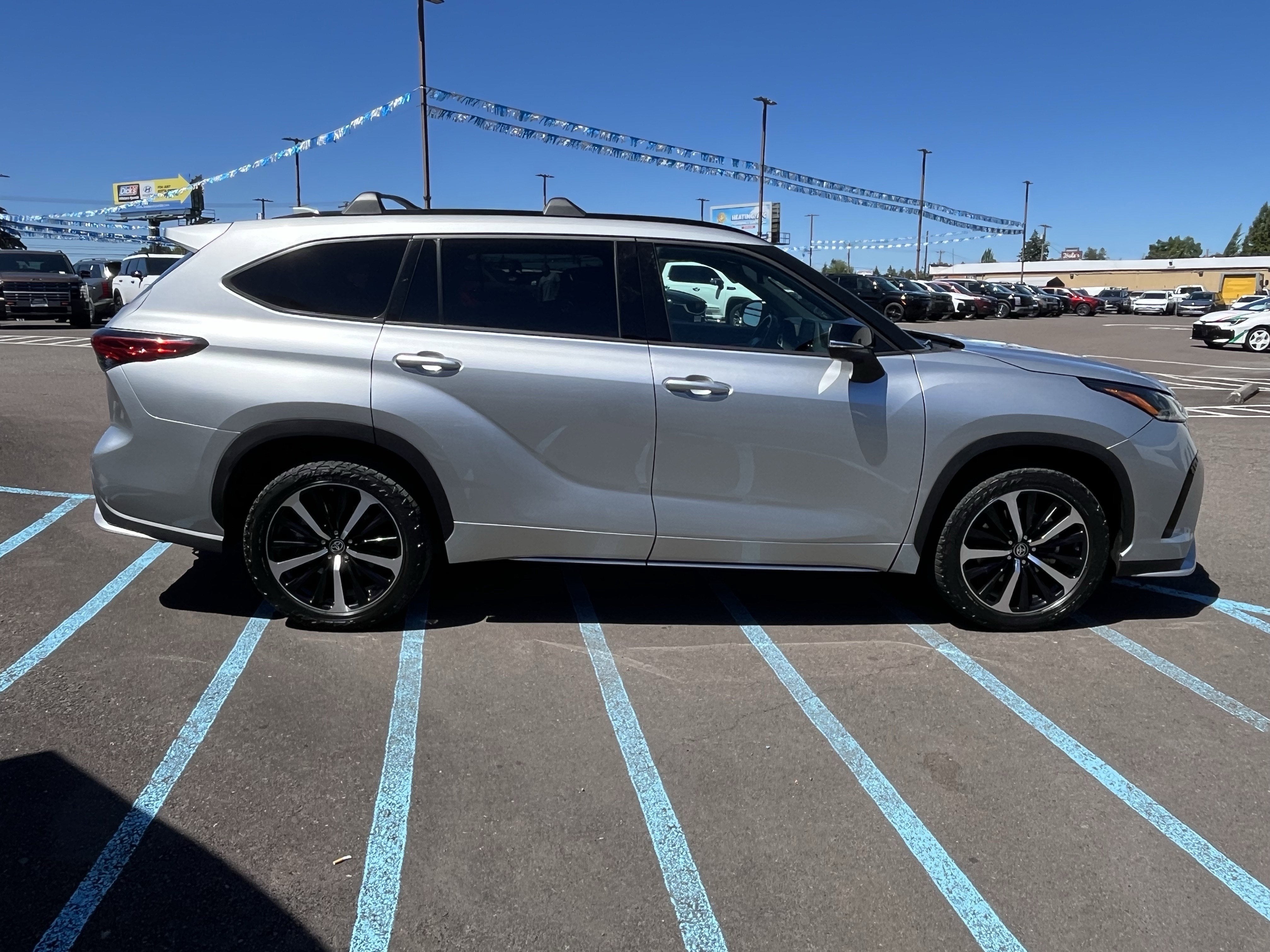 2022 Toyota Highlander XSE
