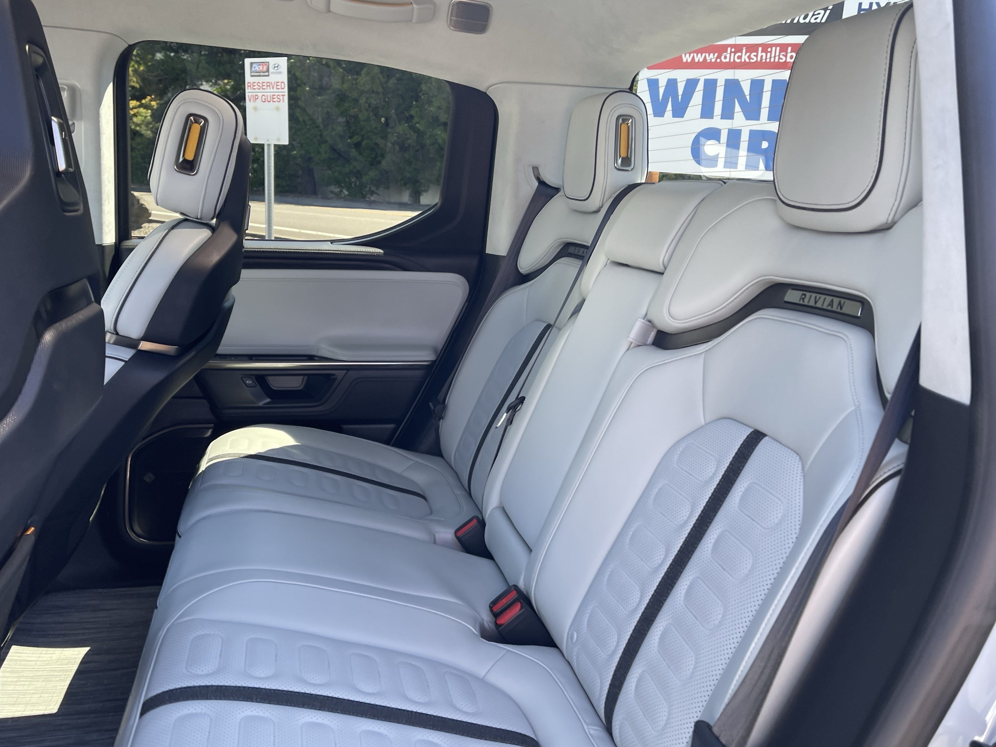 2025 Rivian R1T Adventure