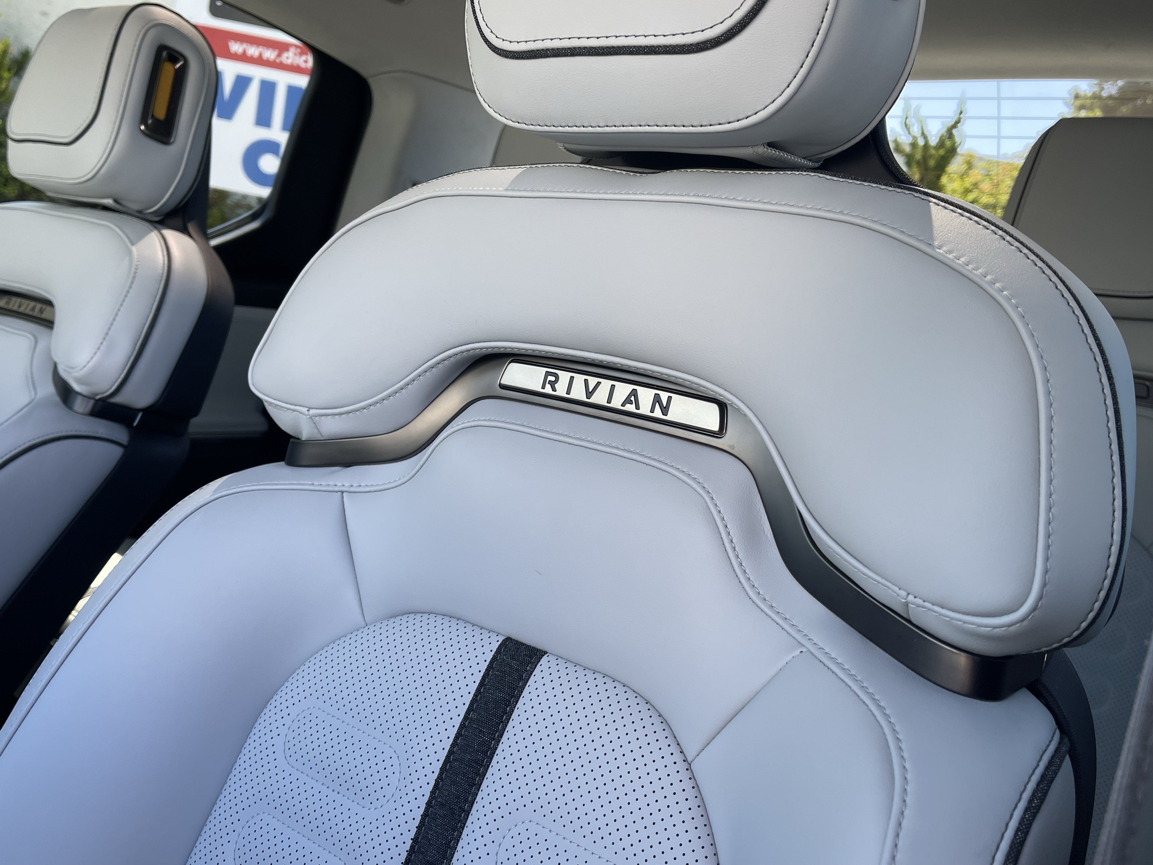 2025 Rivian R1T Adventure