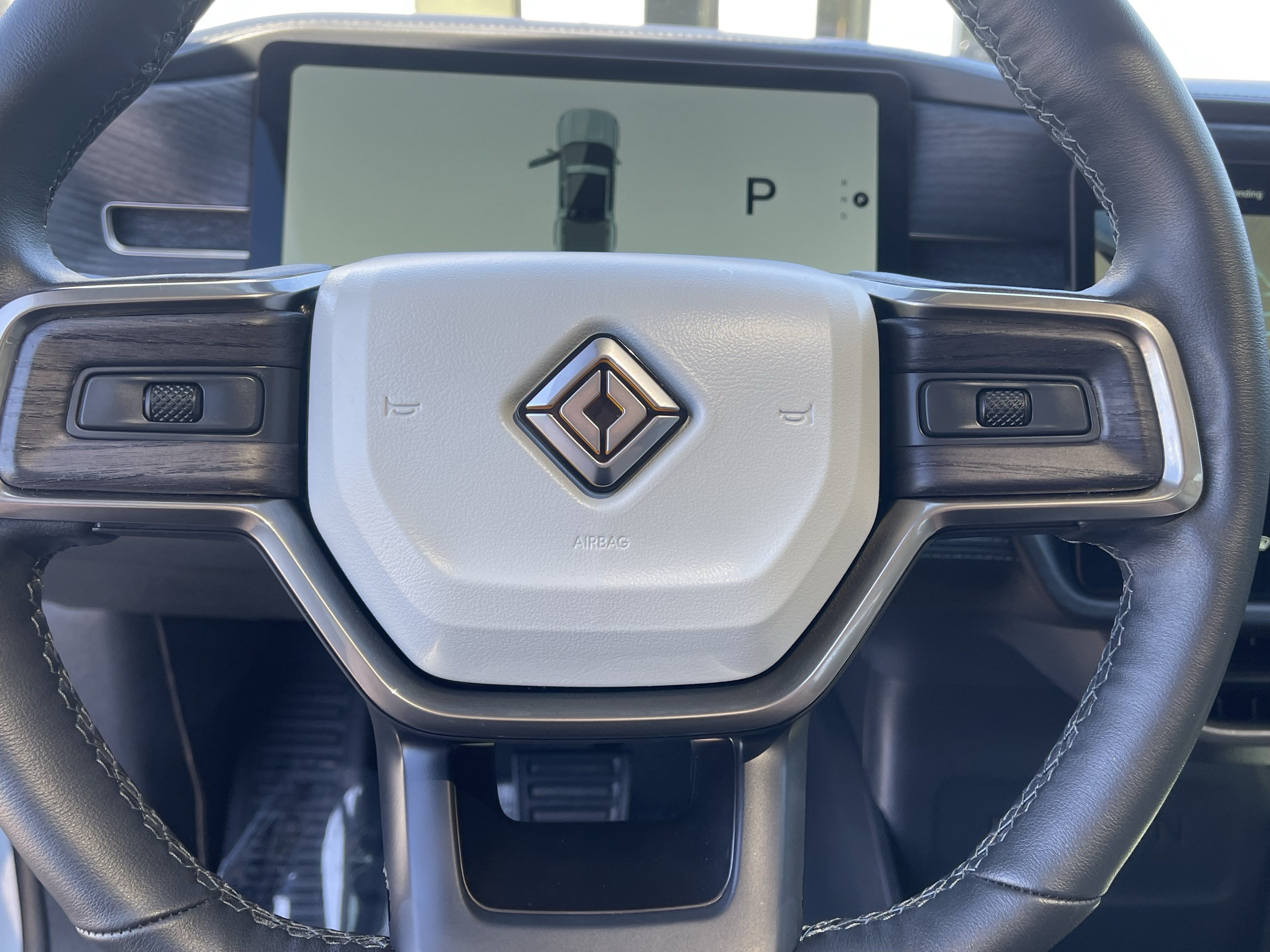 2025 Rivian R1T Adventure